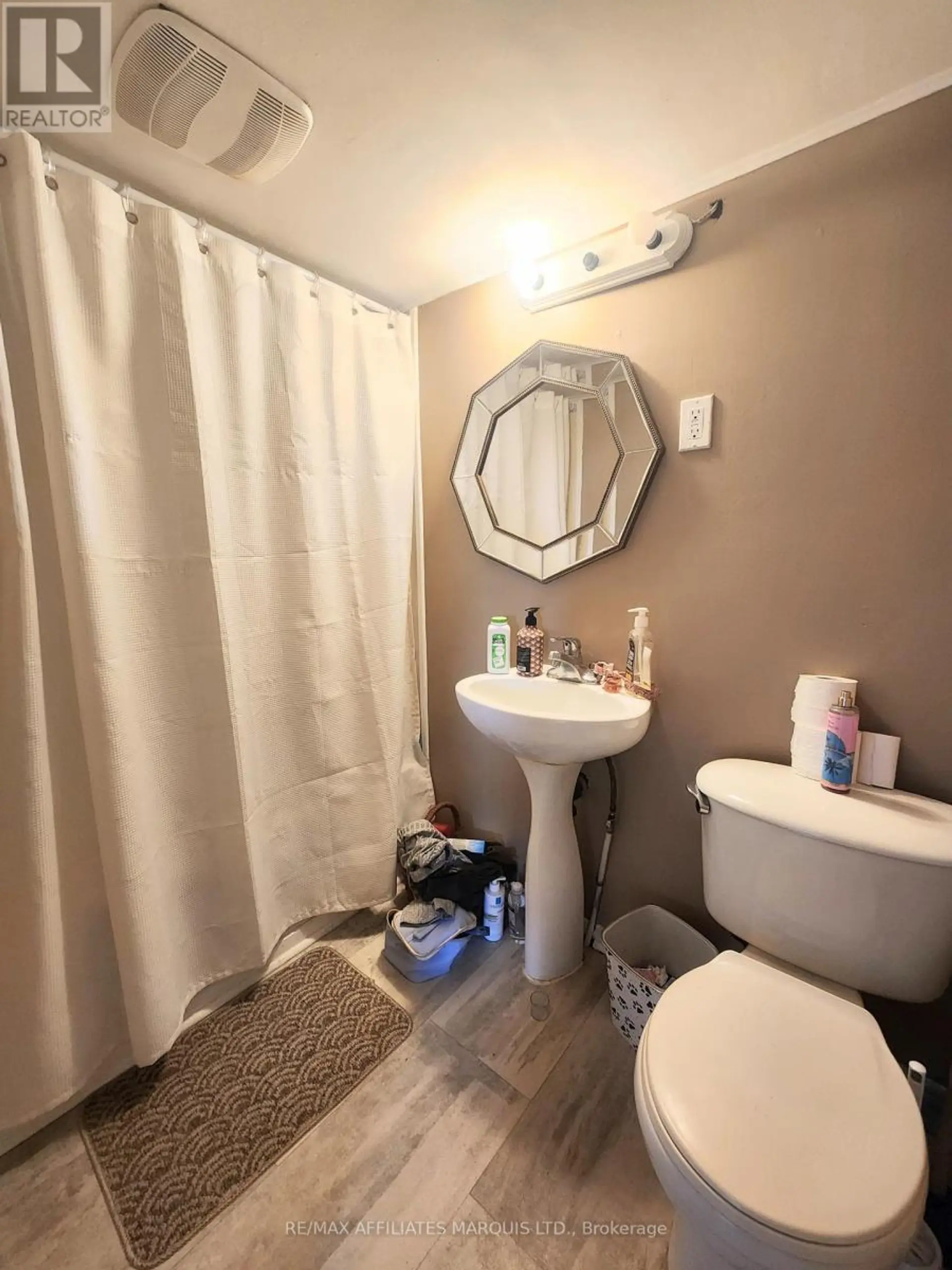 12 - 12A CARTIER AVENUE - Image 6