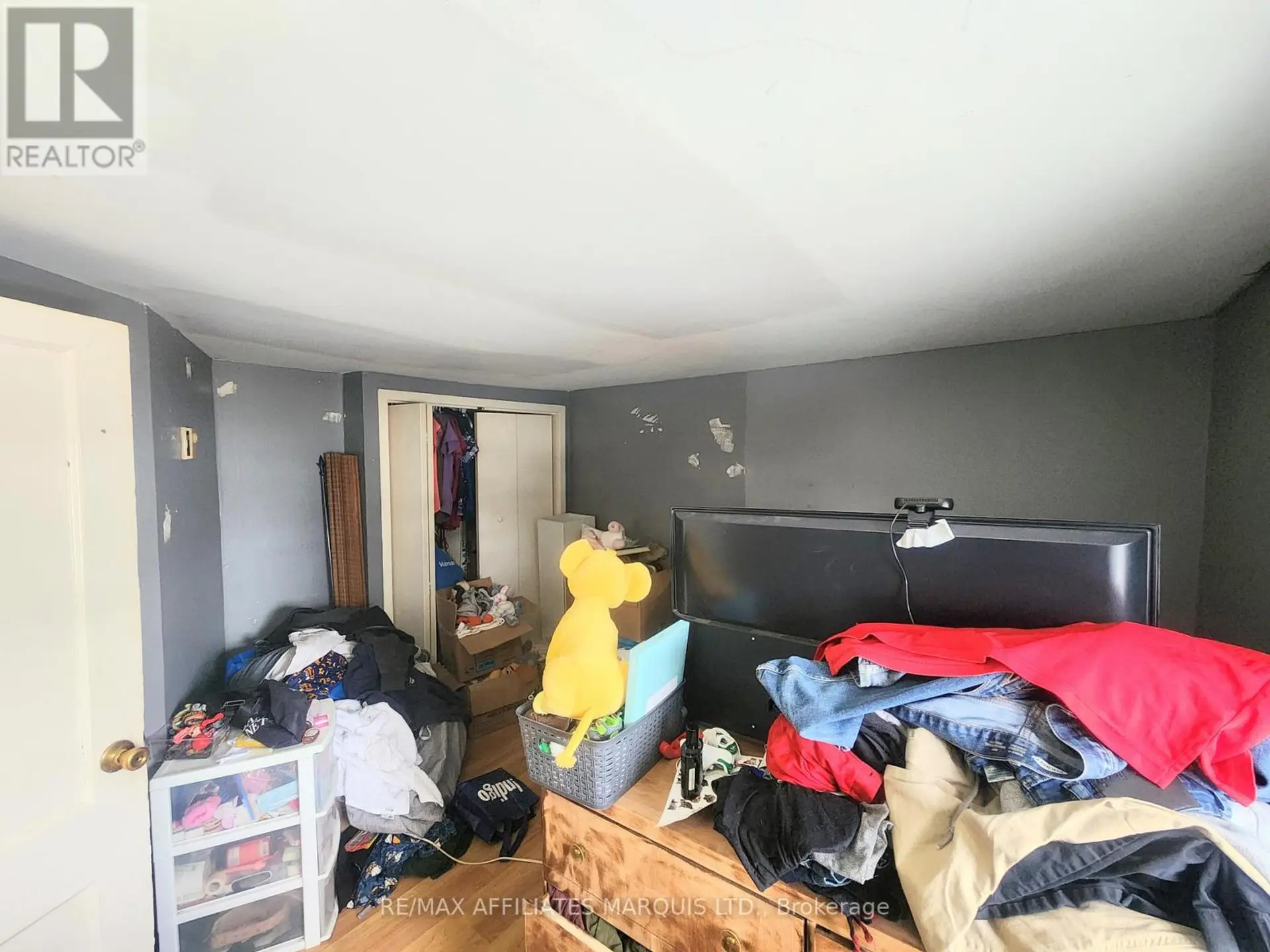 12 - 12A CARTIER AVENUE - Image 8
