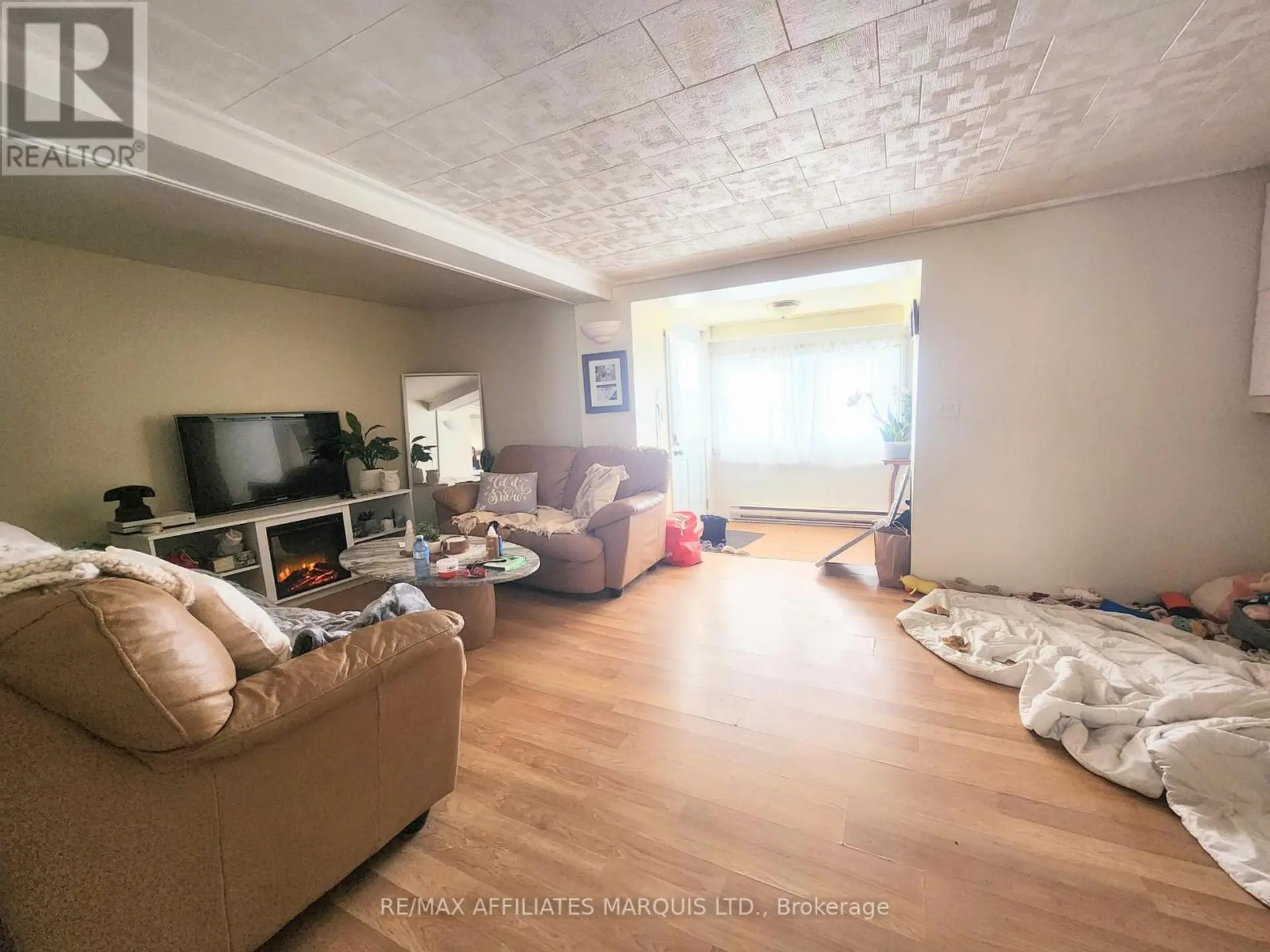 12 - 12A CARTIER AVENUE - Image 2
