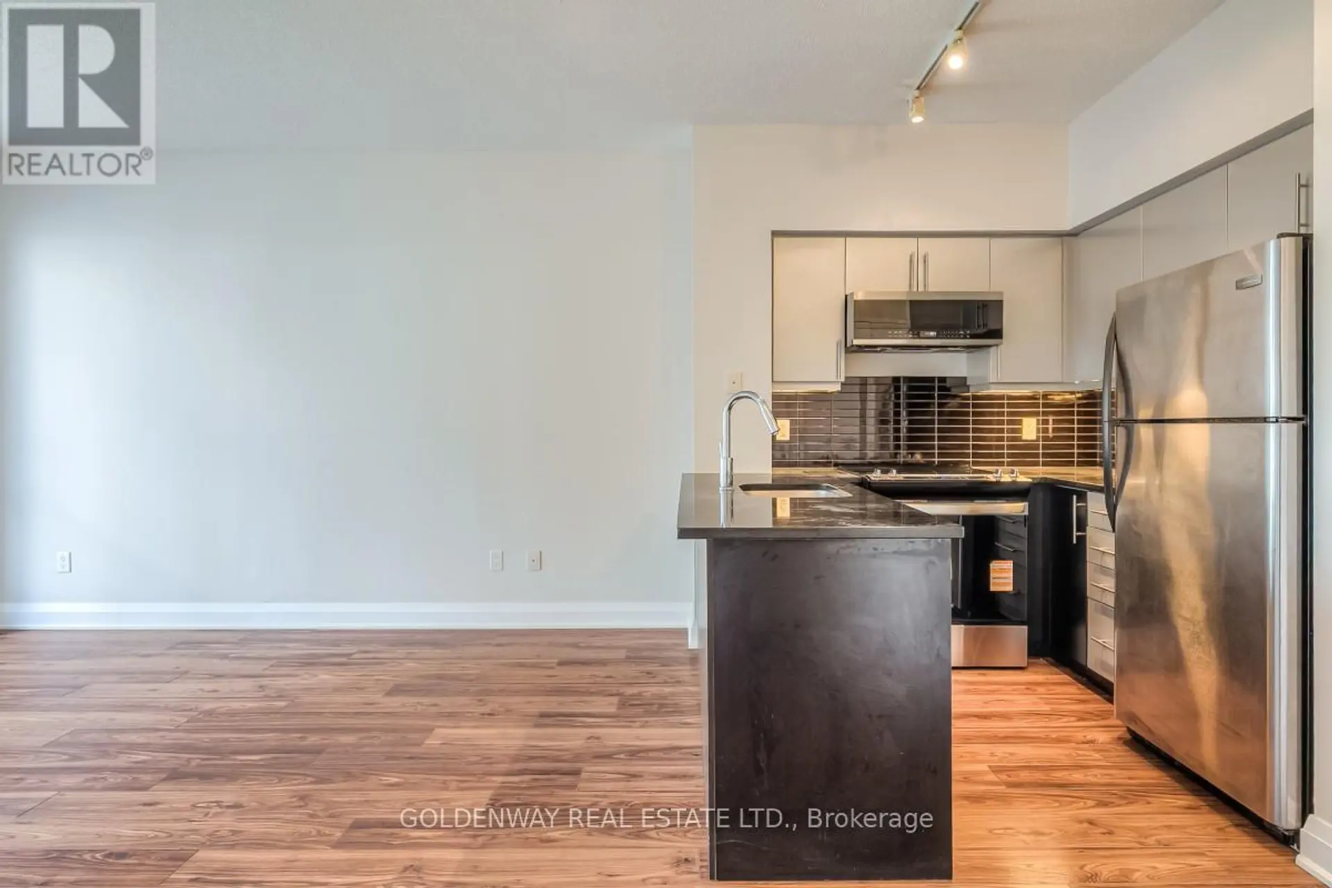 #401 83 REDPATH AVENUE - Image 9