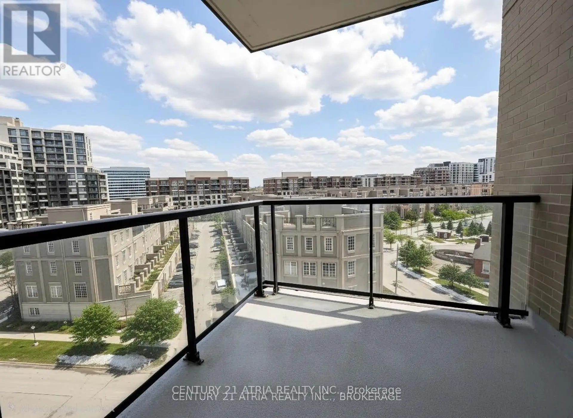 #602 111 UPPER DUKE CRESCENT - Image 11