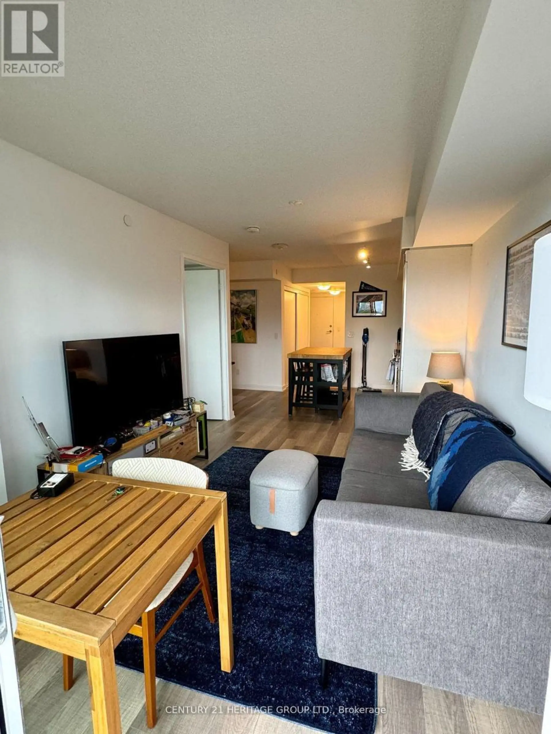 #602 181 HURON STREET - Image 6