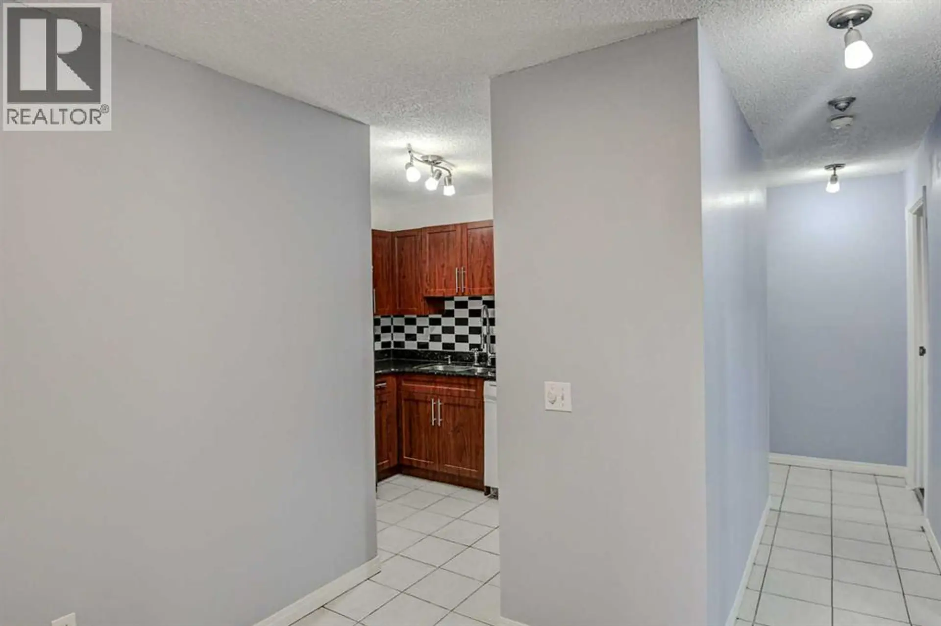 #204 1900 25A Street SW - Image 7