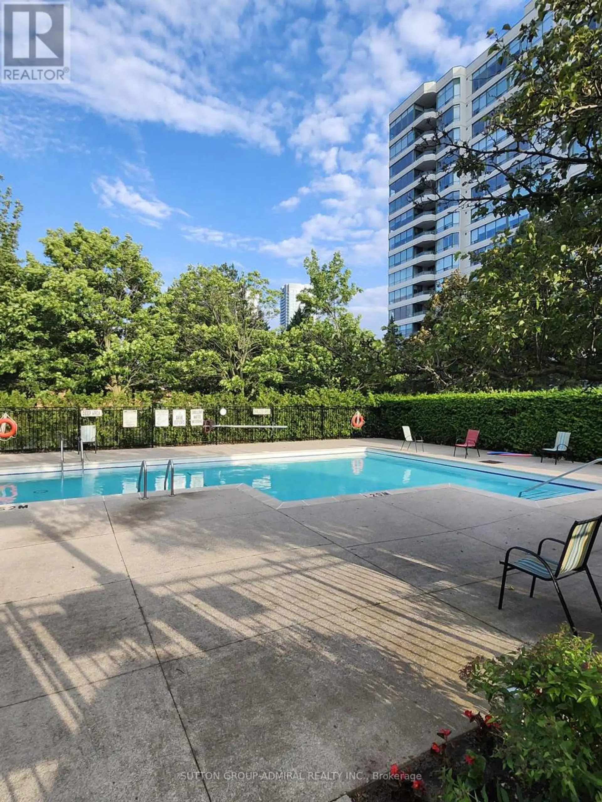 #910 120 PROMENADE CIRCLE - Image 5