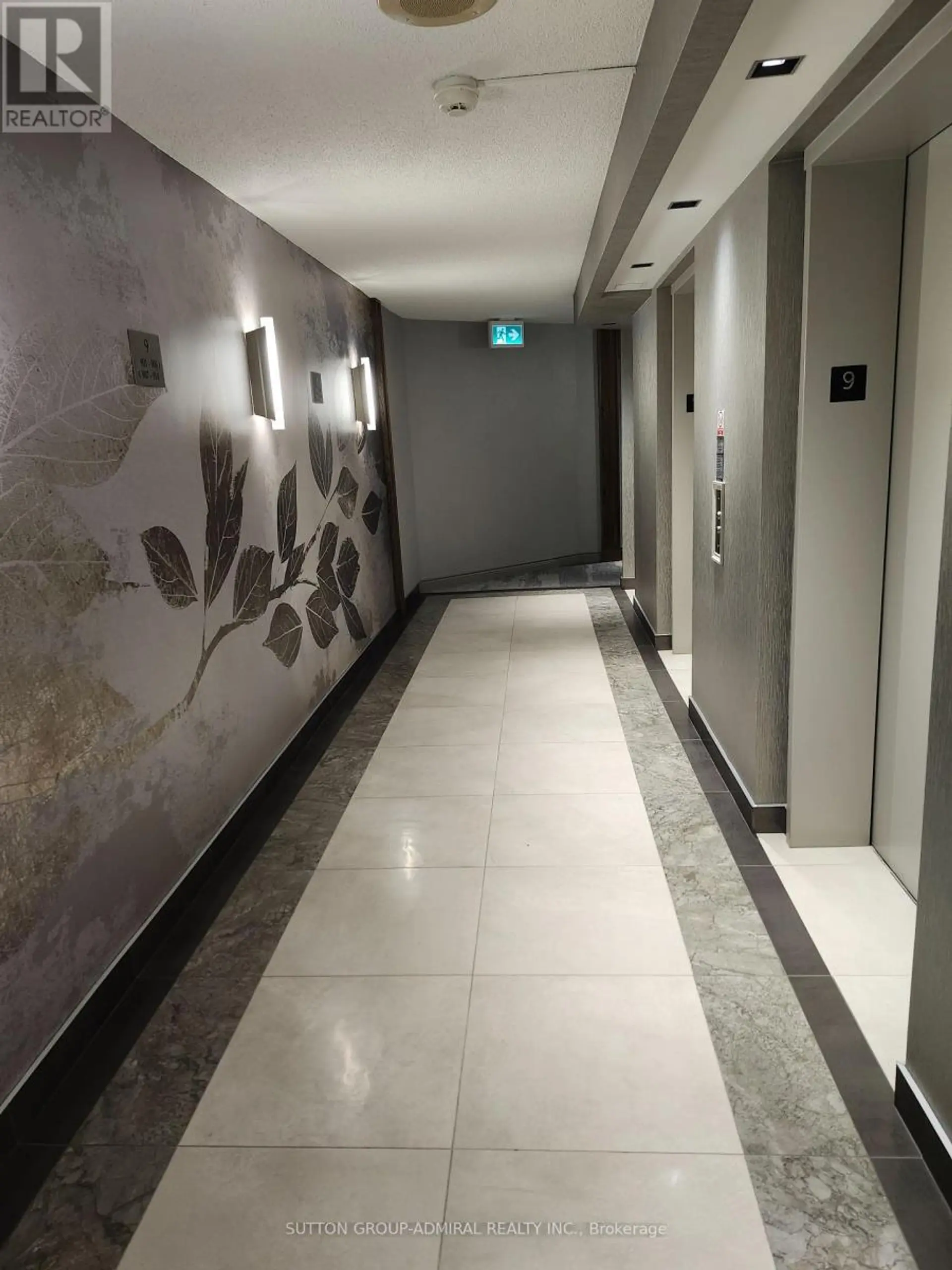 #910 120 PROMENADE CIRCLE - Image 7