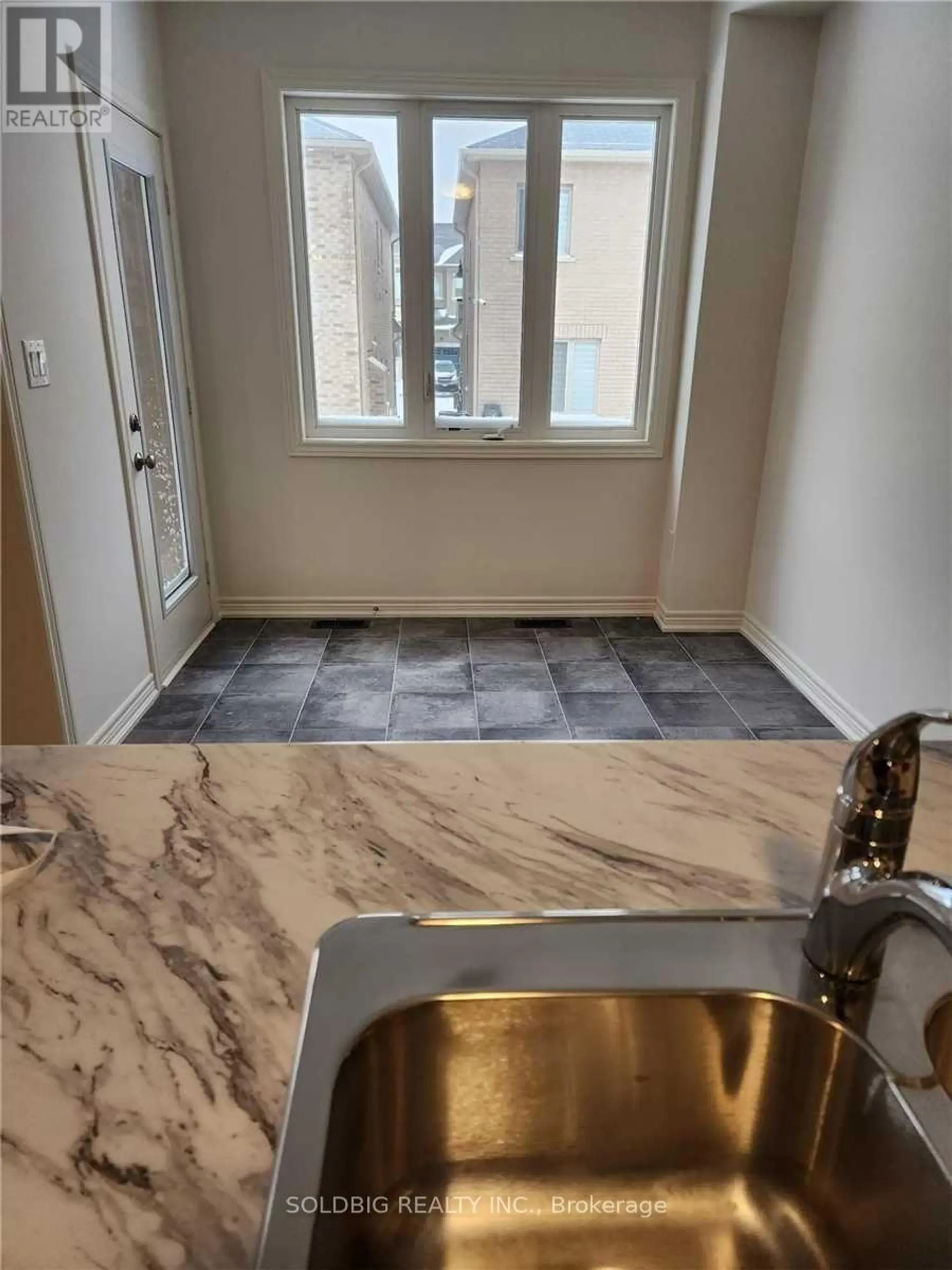 377 SKINNER ROAD - Image 5