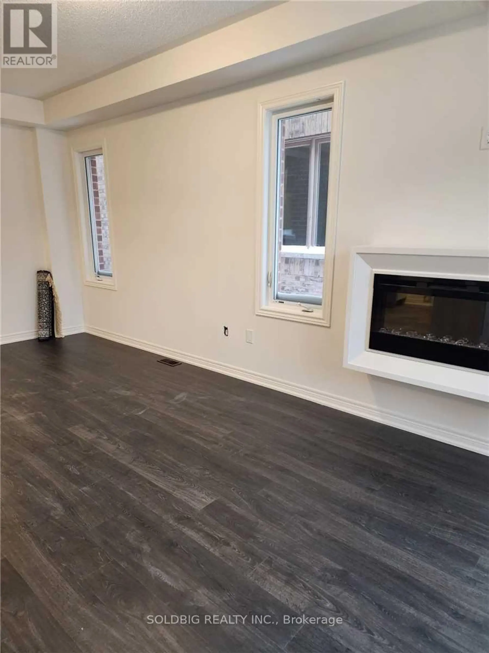 377 SKINNER ROAD - Image 2