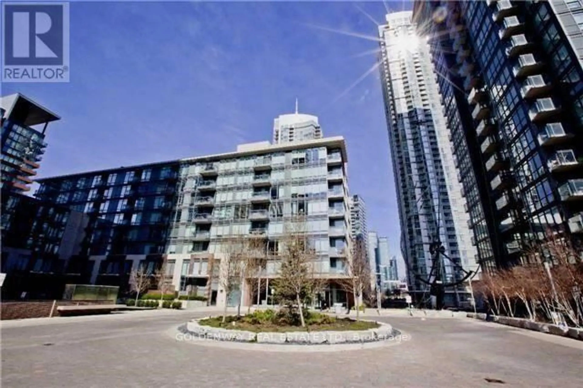 #617 15 BRUNEL COURT - Image 1