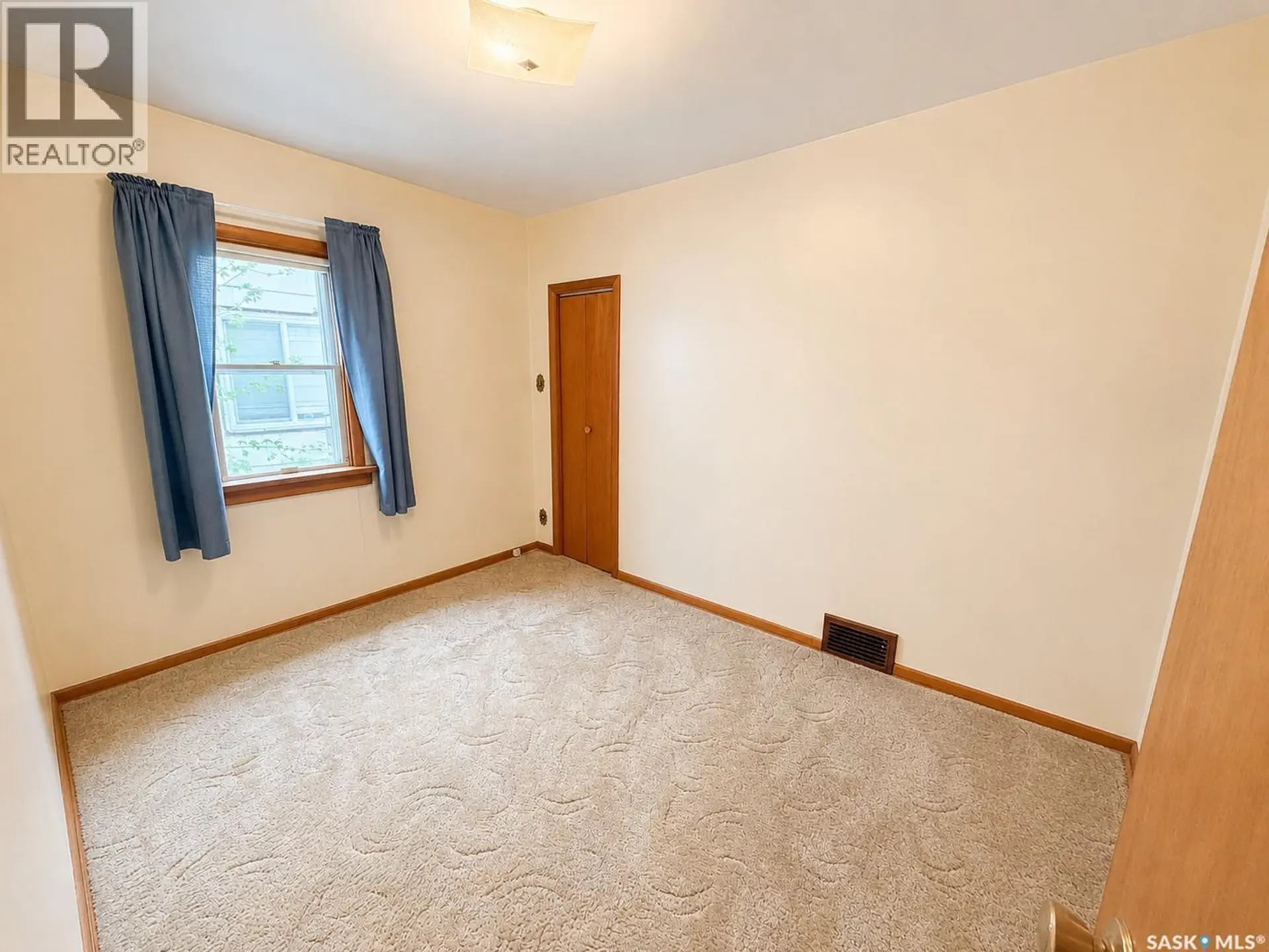 828 I AVENUE S - Image 12