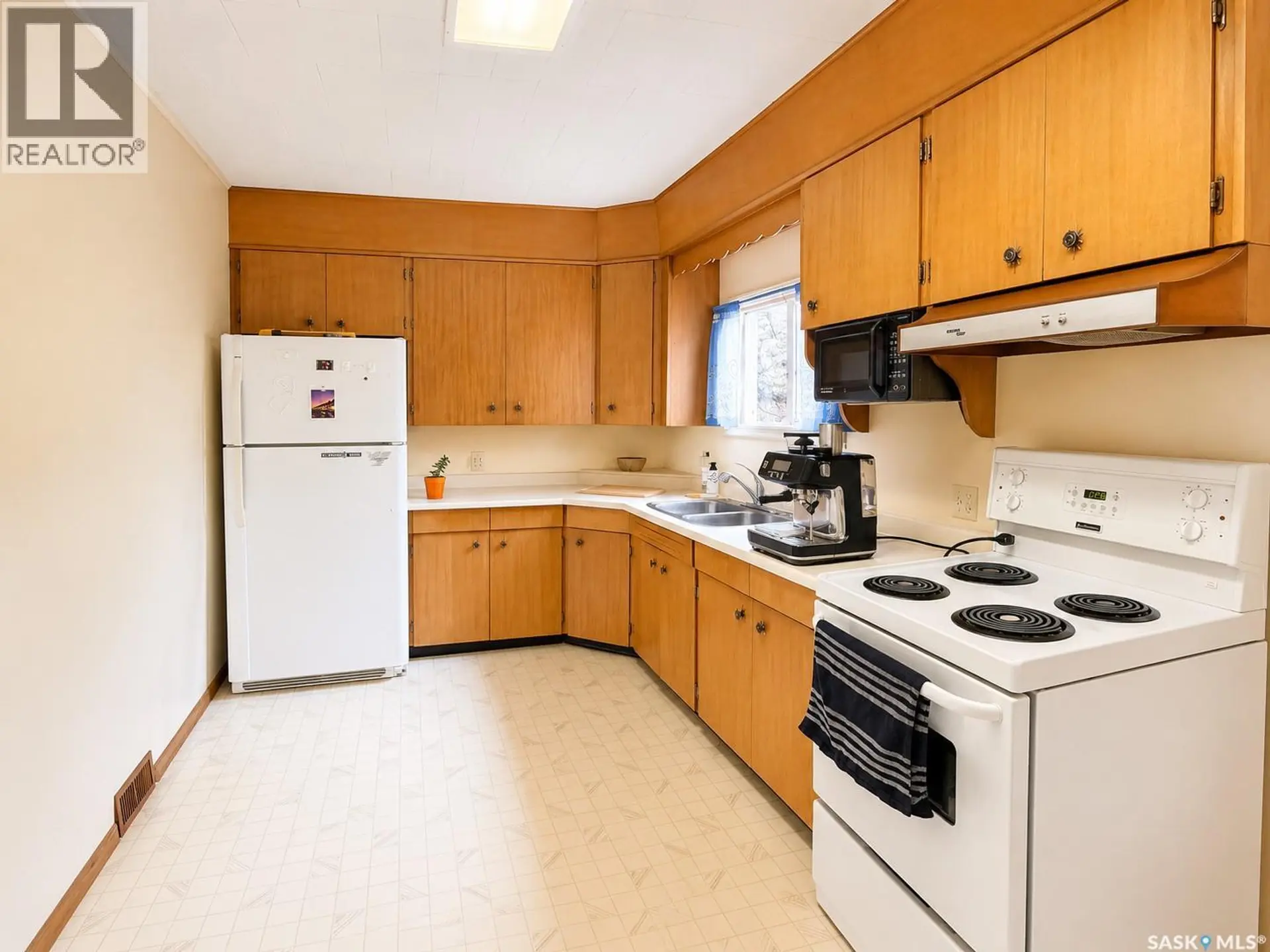 828 I AVENUE S - Image 7