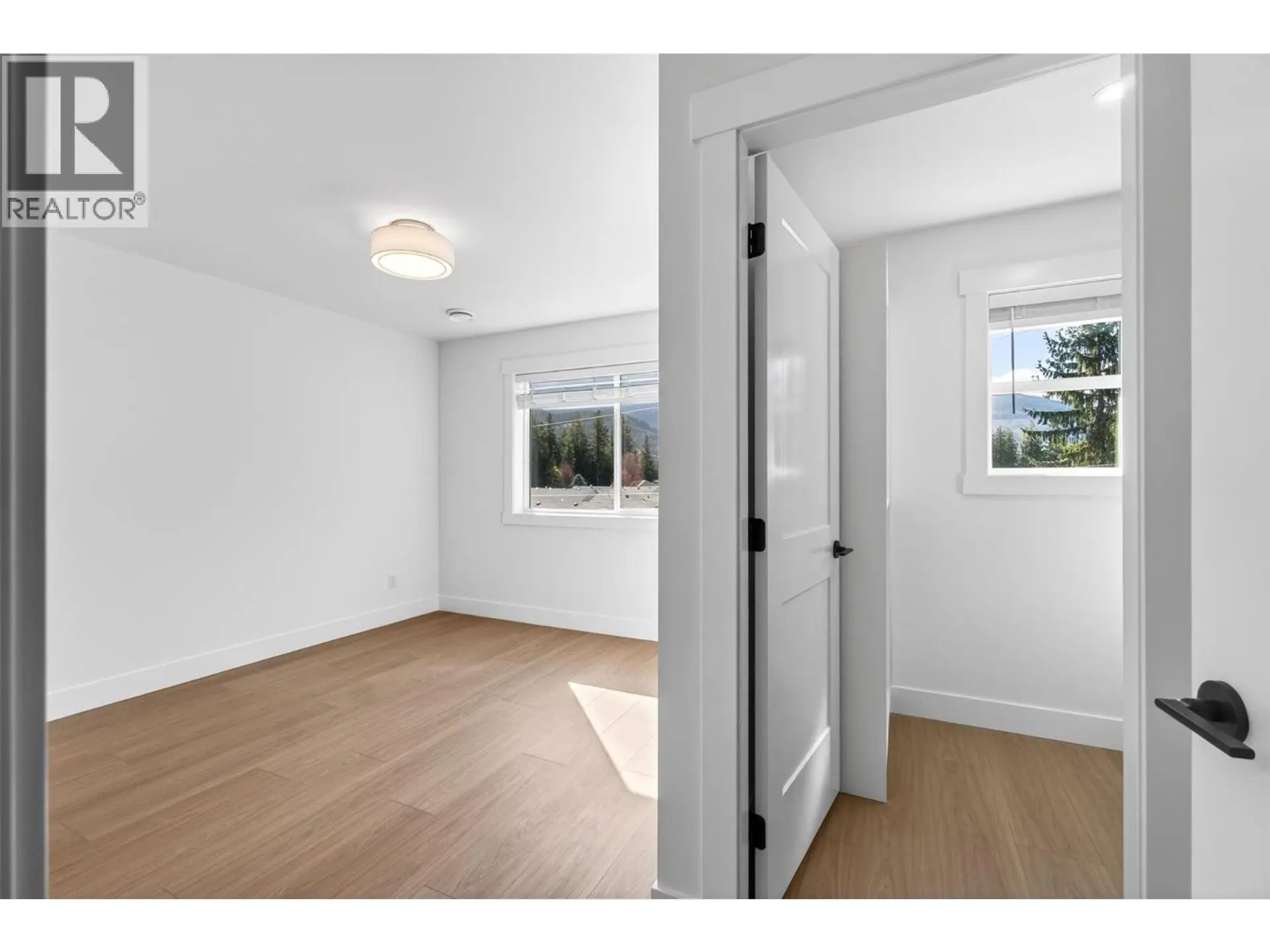 #3 222 Temple Street - Image 5