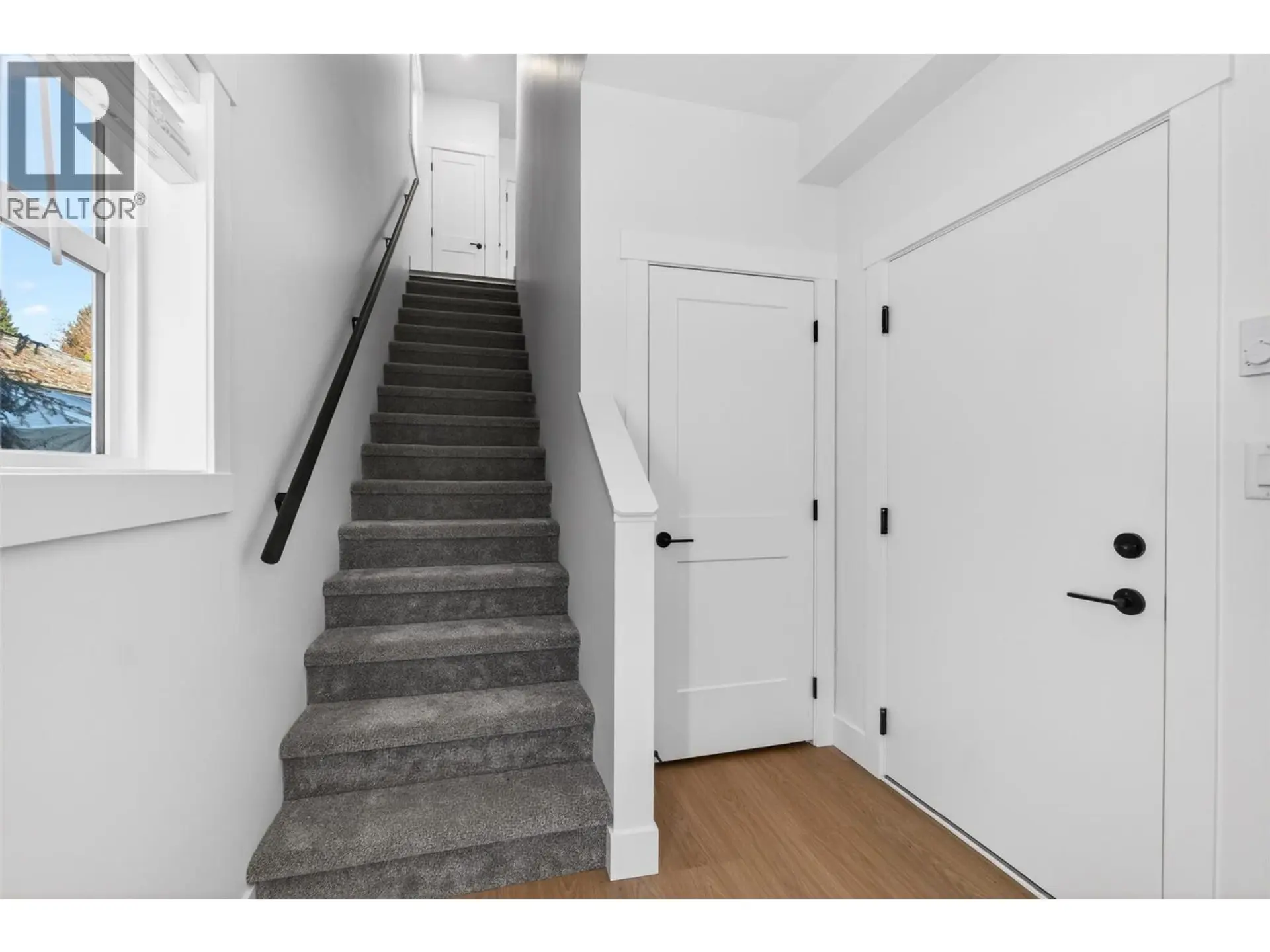 #3 222 Temple Street - Image 13