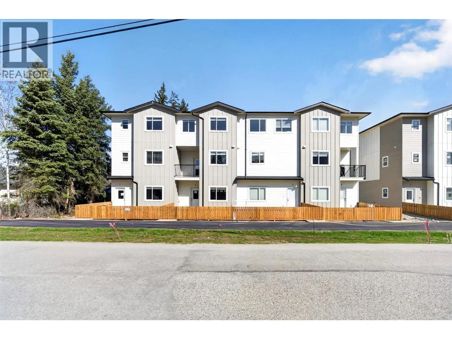 #3 222 Temple Street - Image 3