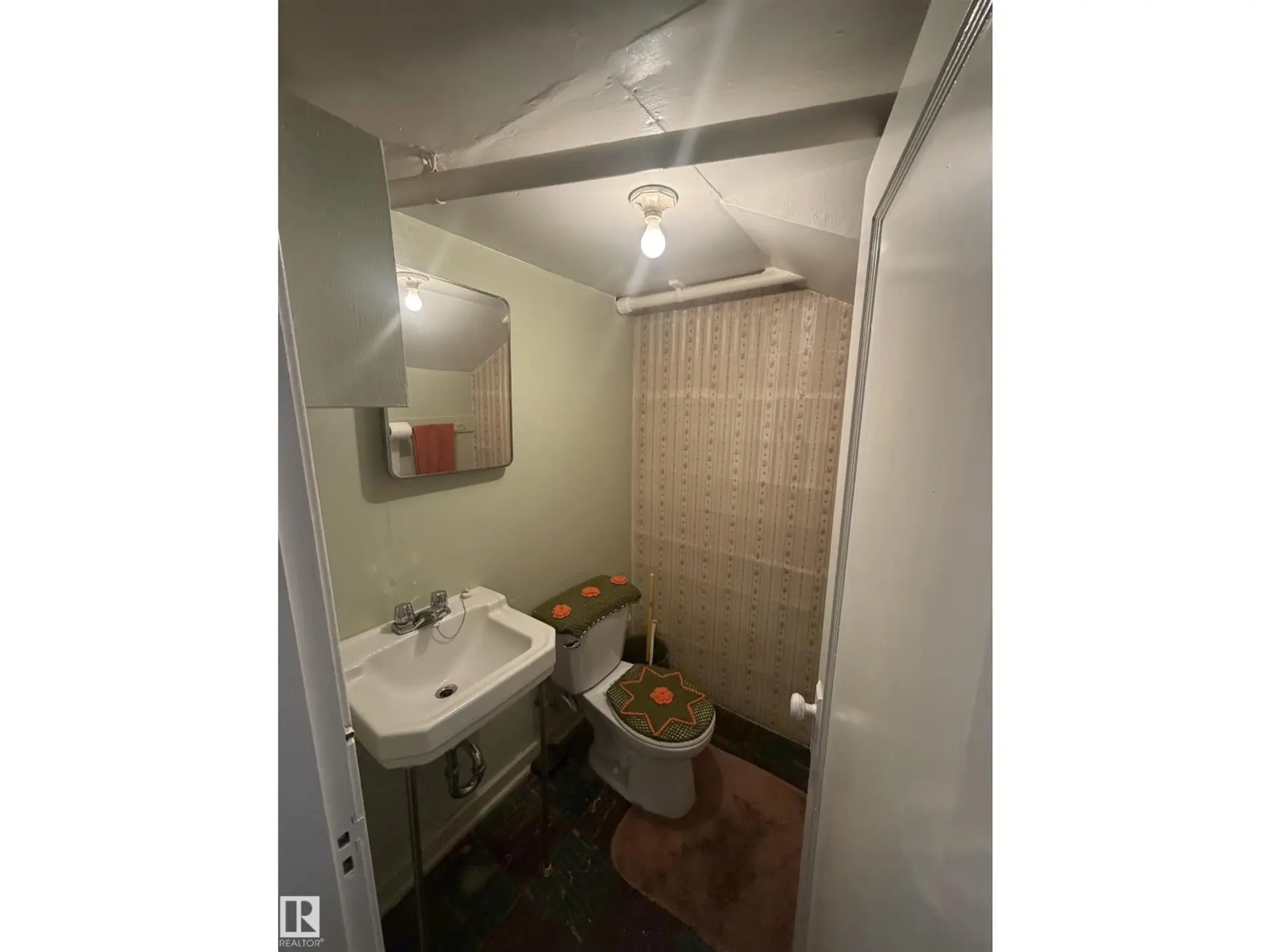 9630 106 AV NW - Image 18