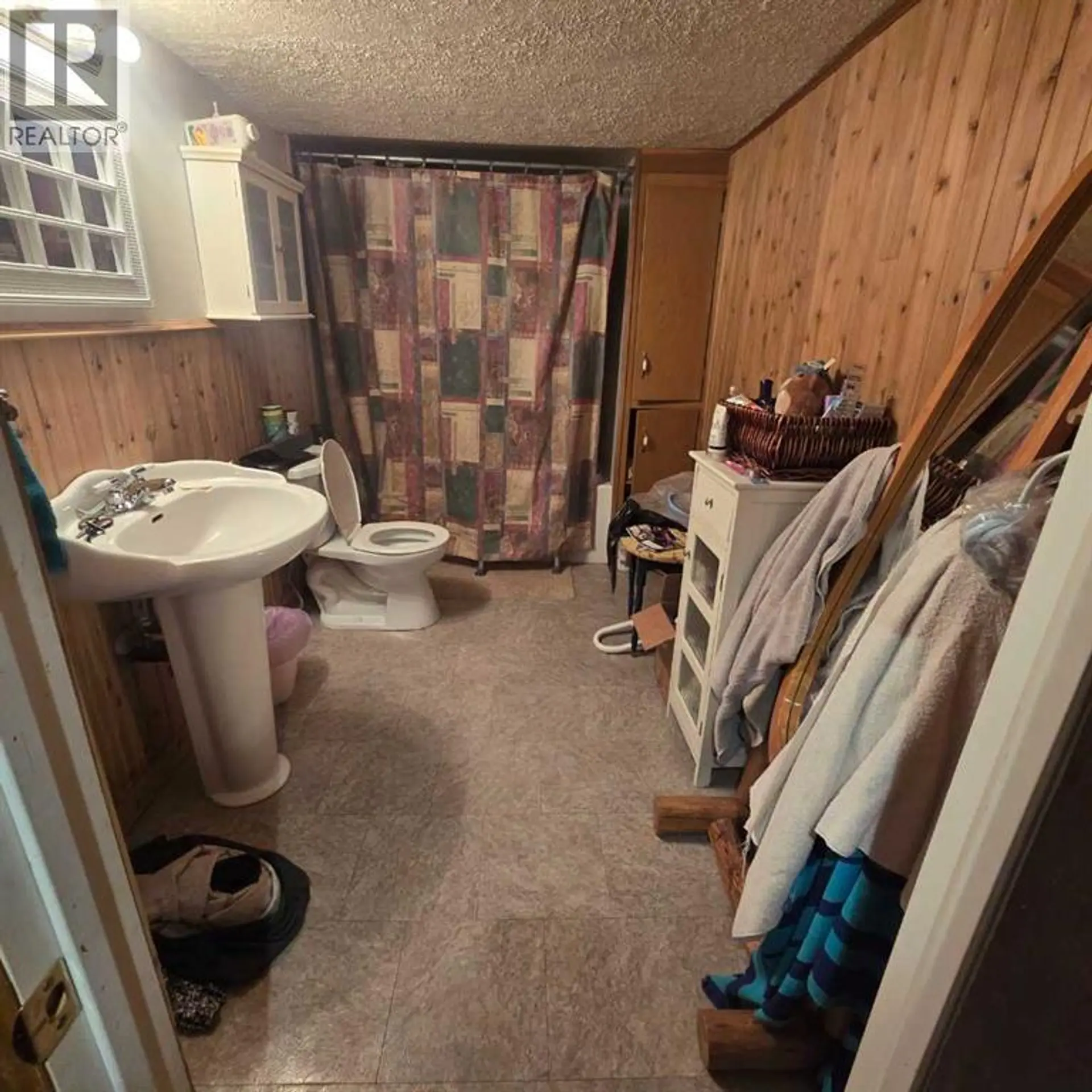 6710 17 Avenue - Image 13