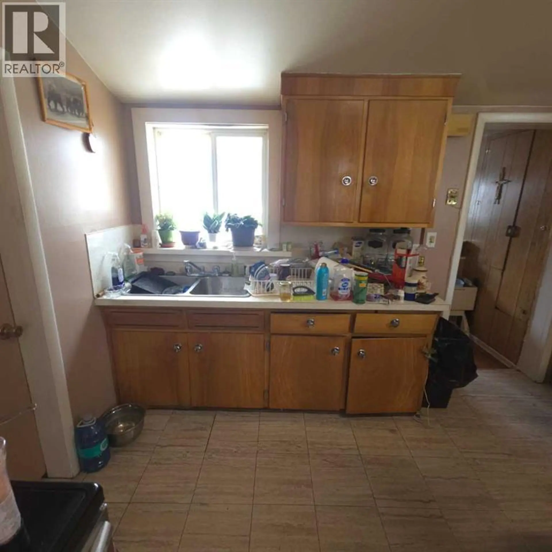 6710 17 Avenue - Image 4