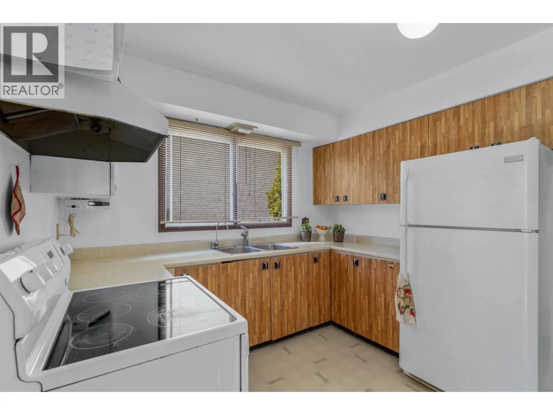 379 KILLOREN CRESCENT - Image 3