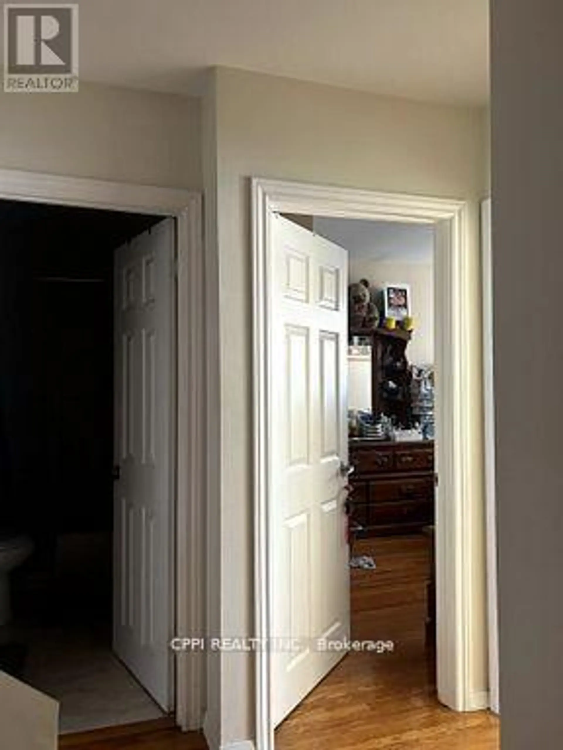 #110 69 GODSTONE ROAD - Image 6