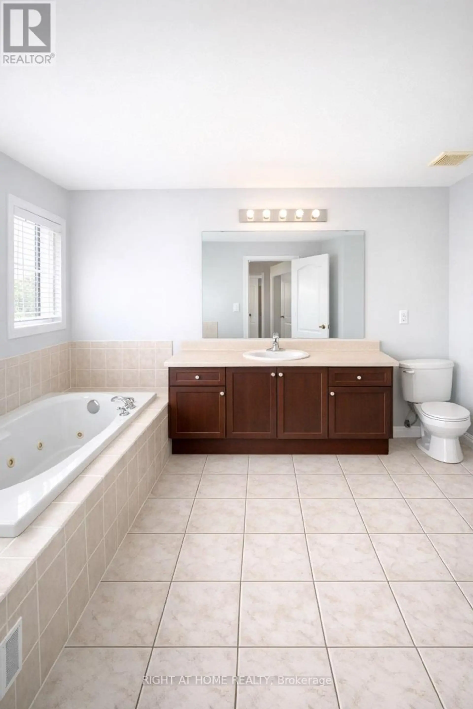 4721 COLOMBO CRESCENT - Image 17