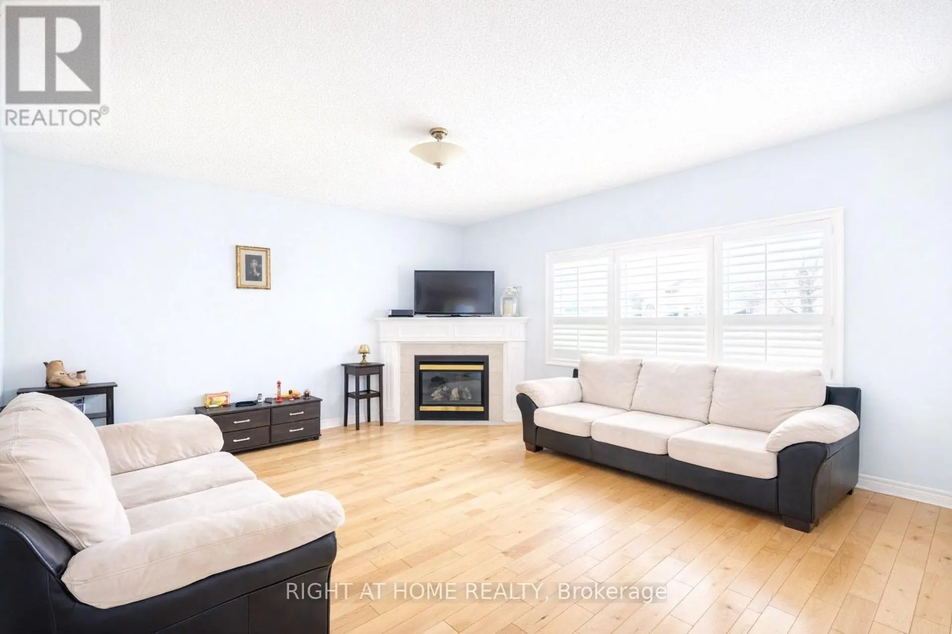 4721 COLOMBO CRESCENT - Image 3
