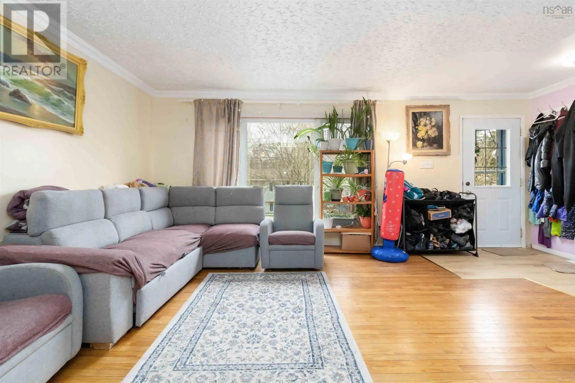 1570 Riverside Drive - Image 3