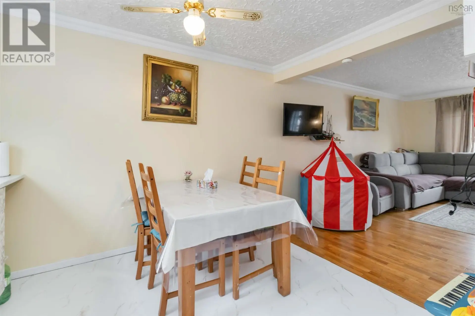 1570 Riverside Drive - Image 6
