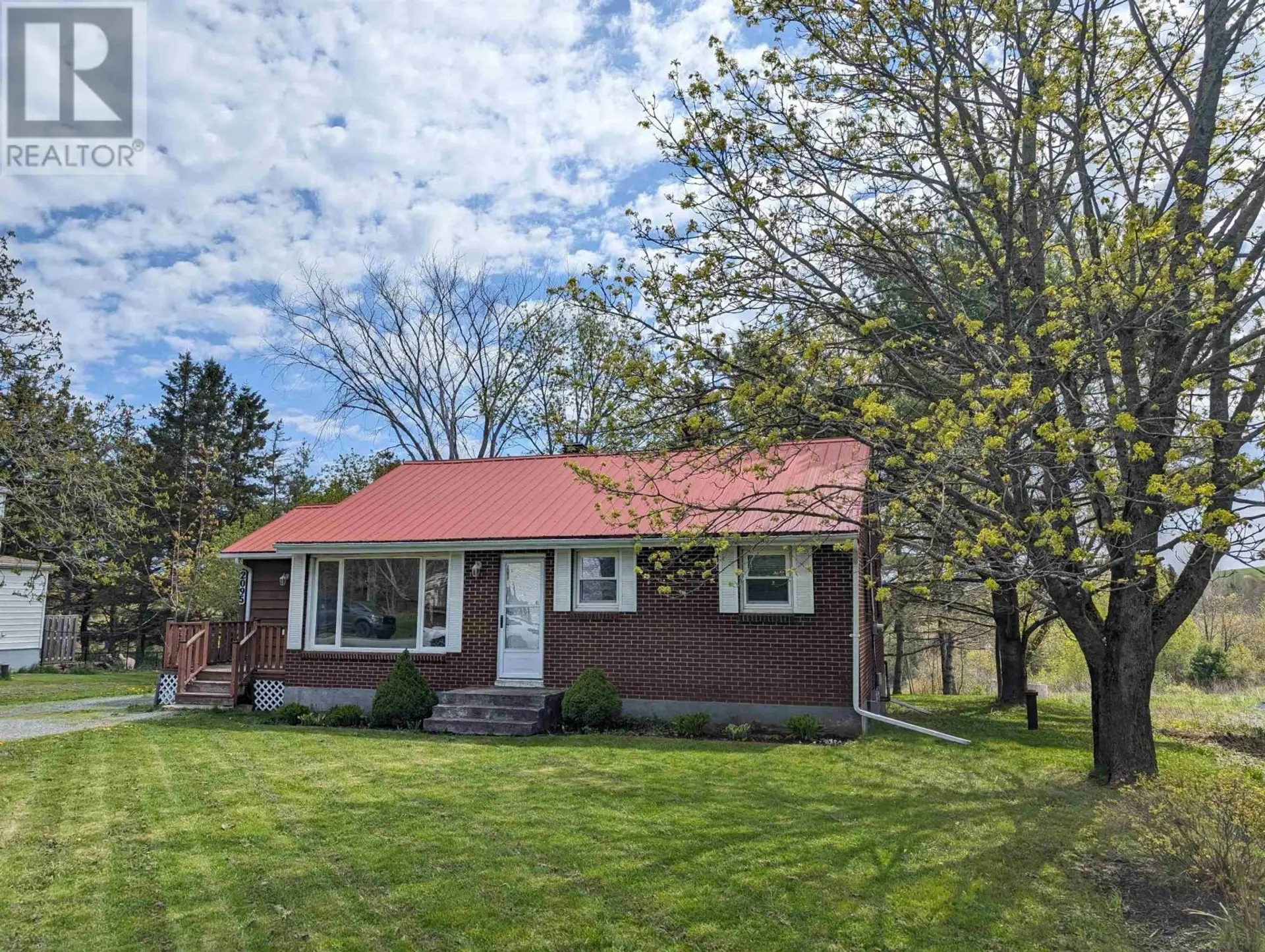 2095 Highway 2 - Image 2