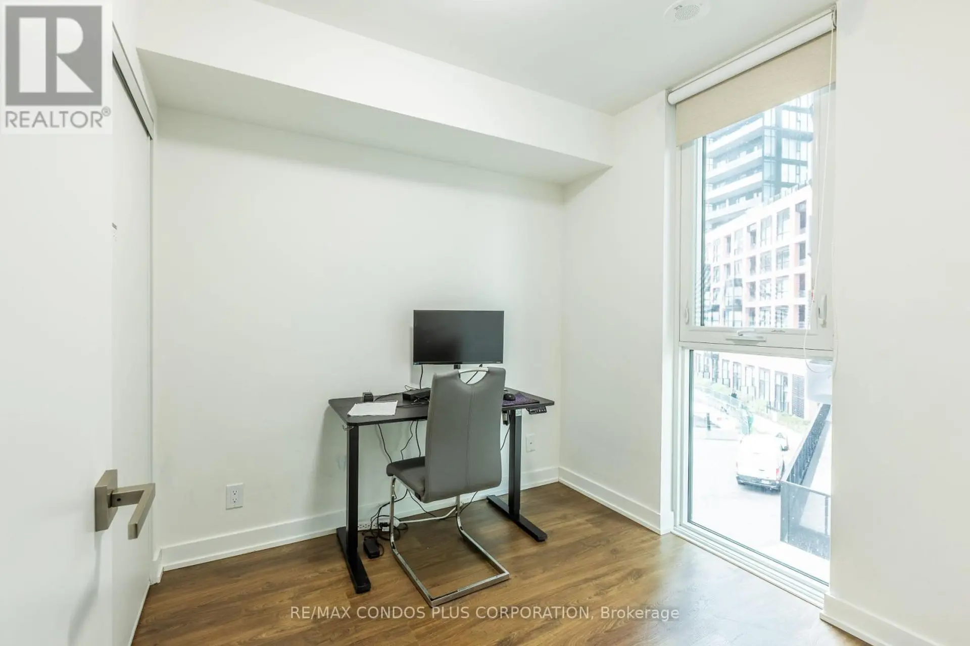 #311 30 TRETTI WAY - Image 6