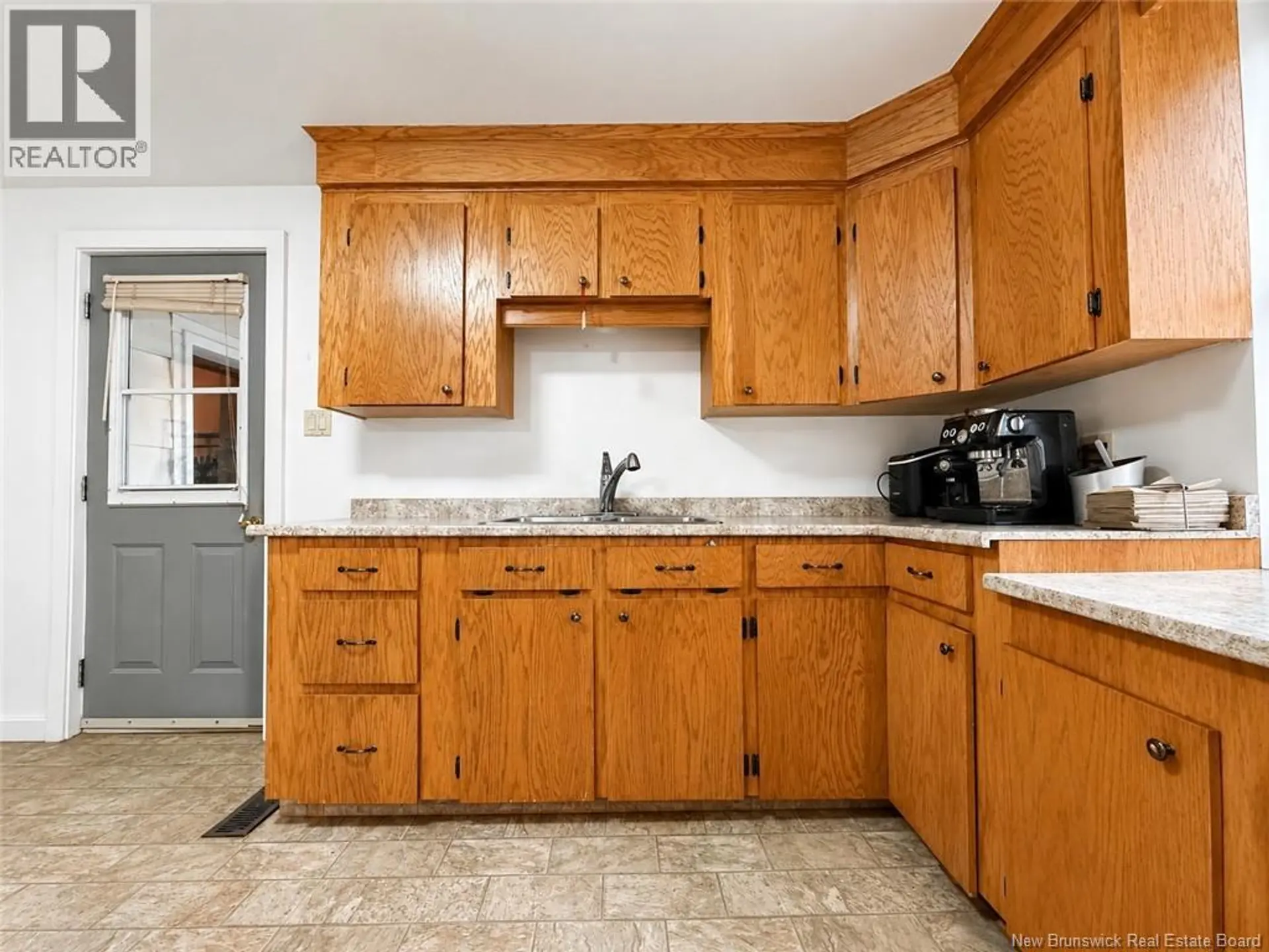 37 St-Jean Baptiste Street - Image 3