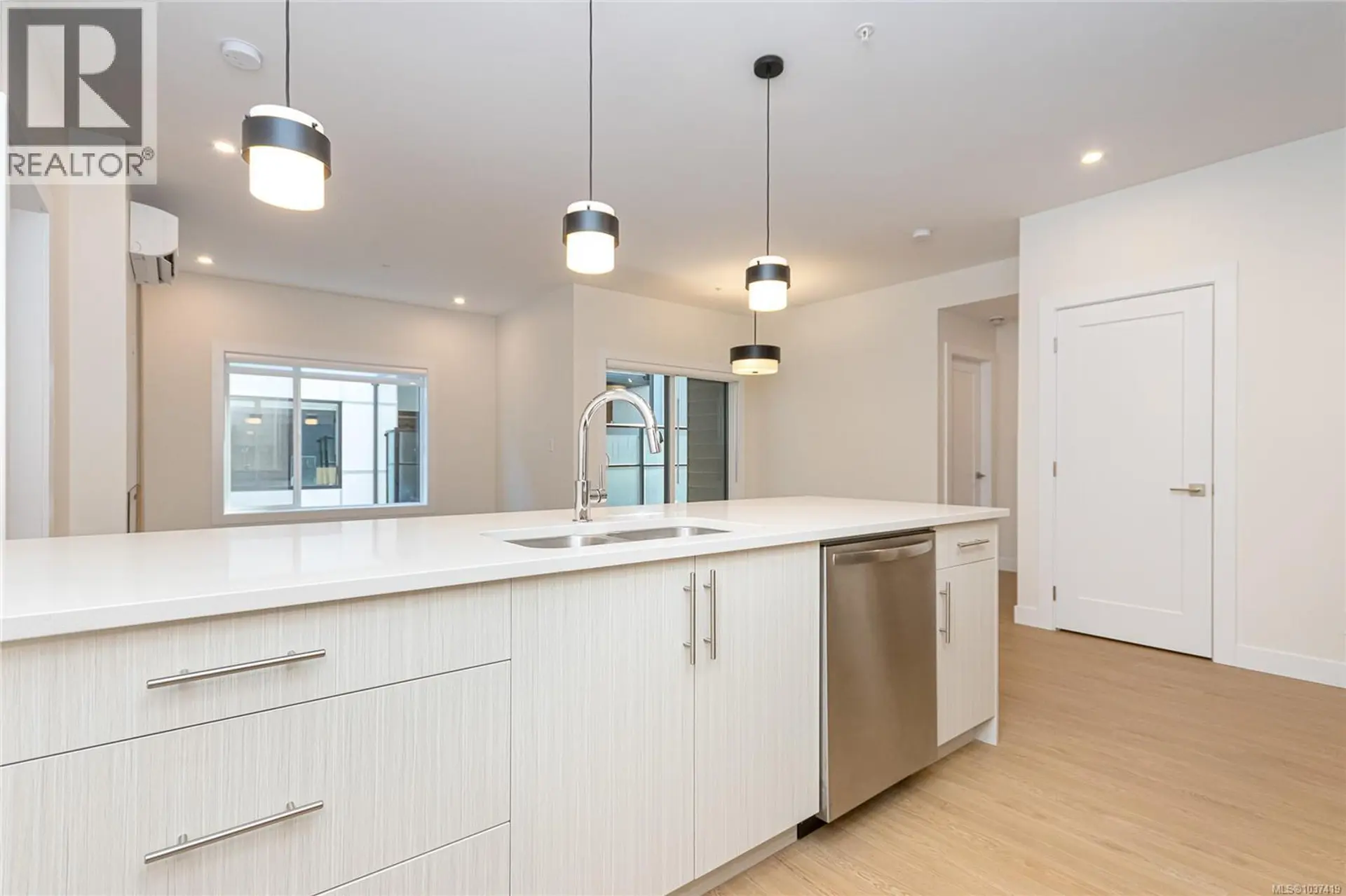 #403 918 Jenkins Ave - Image 3