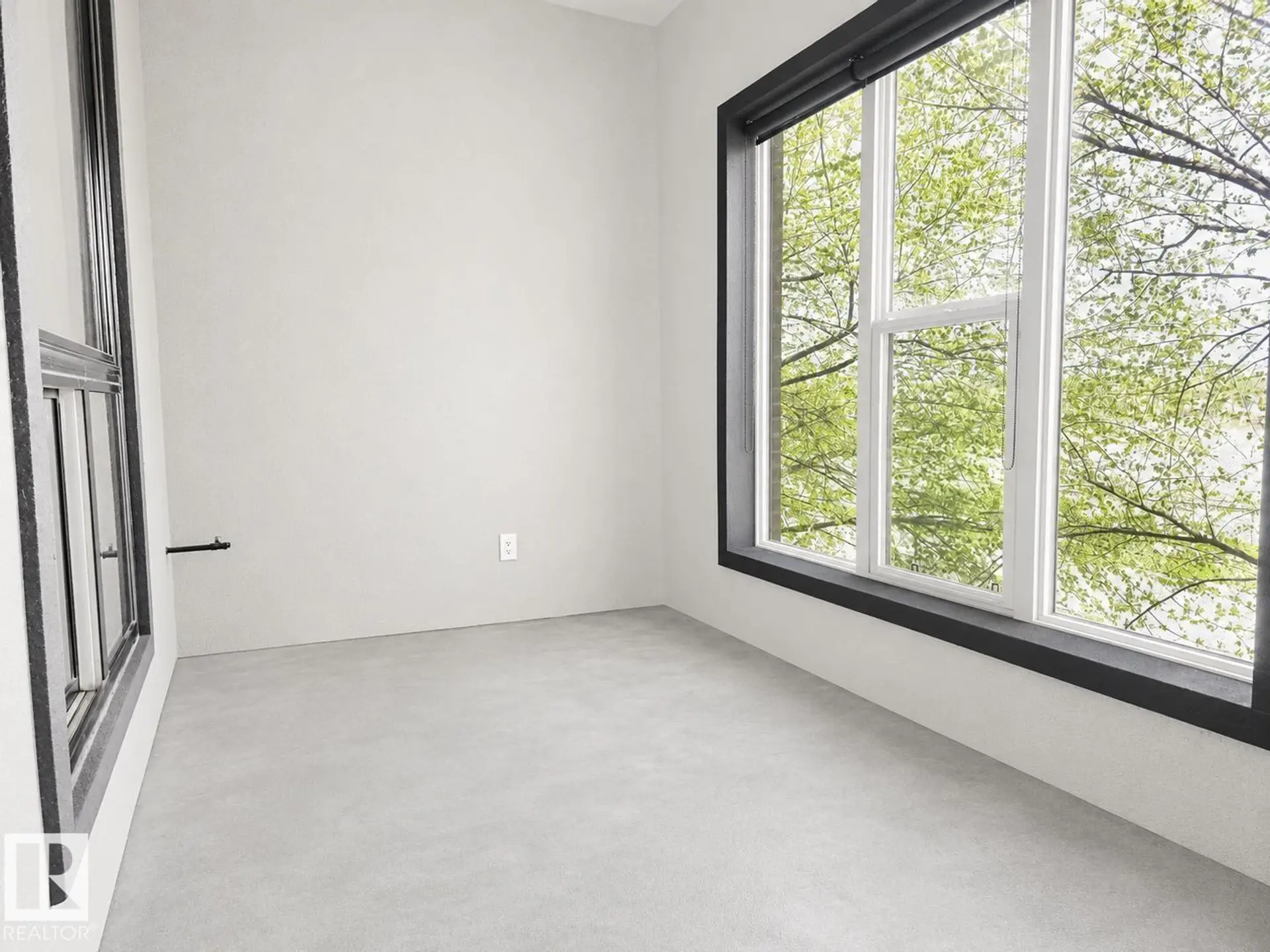 #203 10518 113 ST NW - Image 18