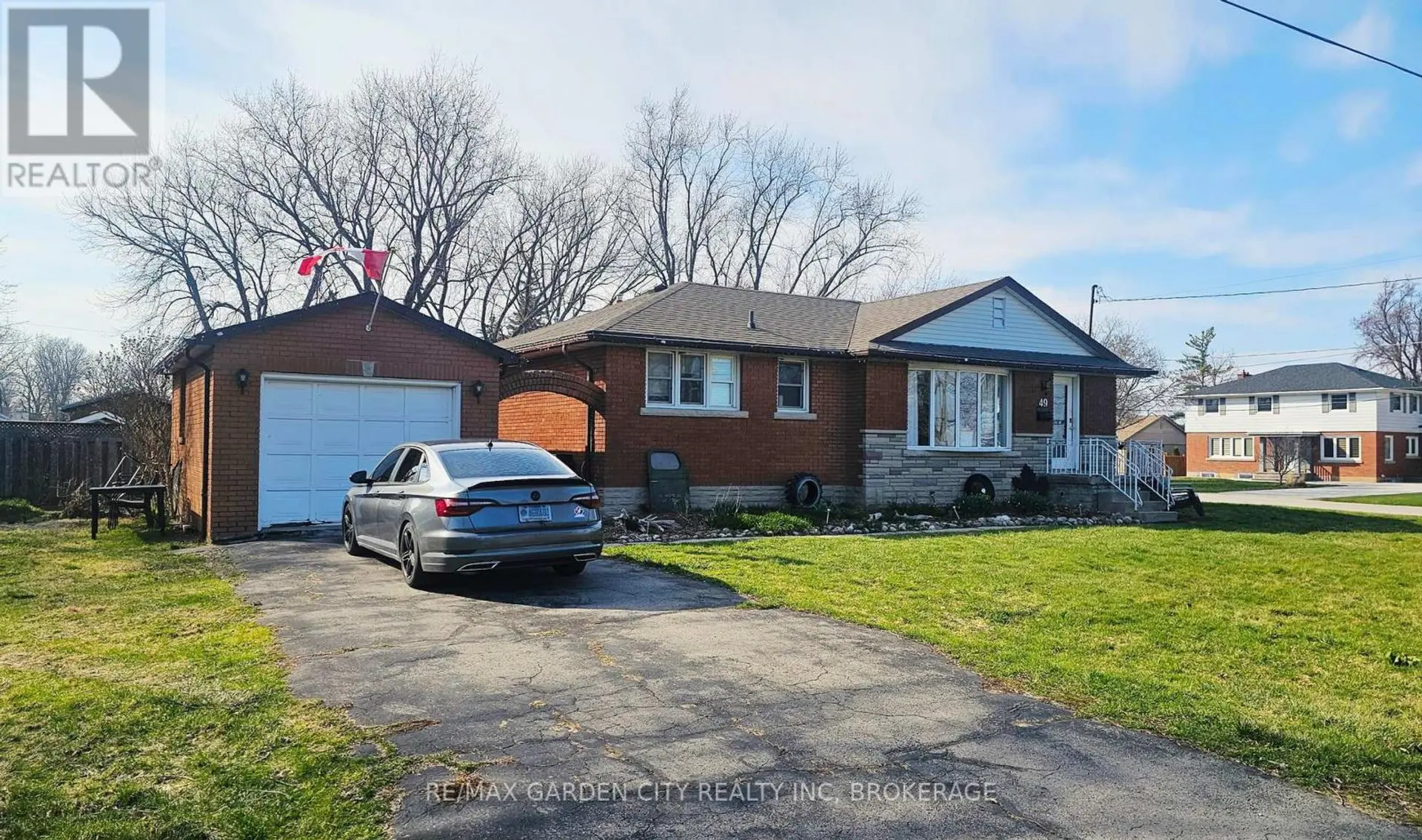 49 WHITTAKER AVENUE - Image 1