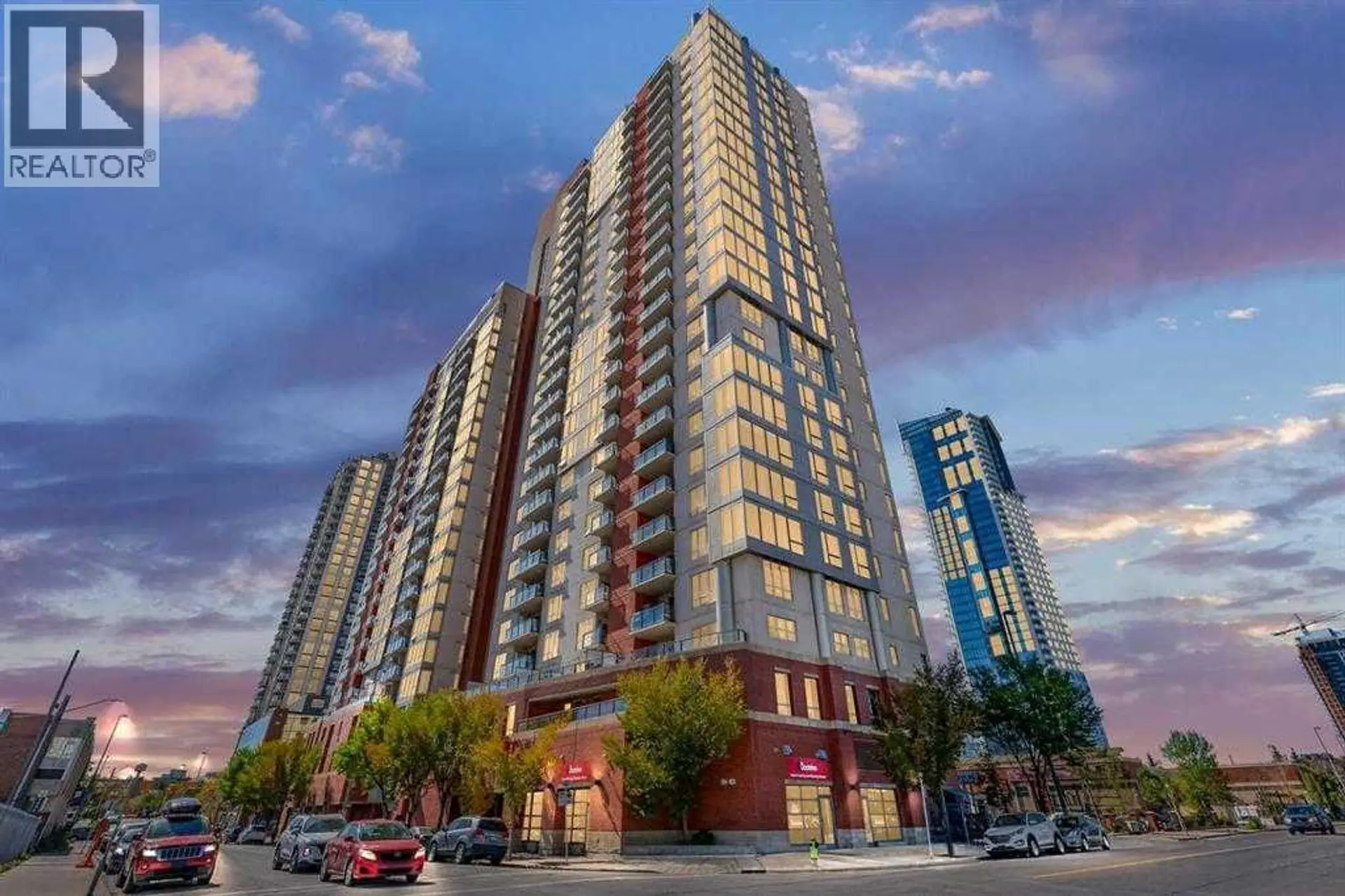 #411 1053 10 Street SW - Image 1