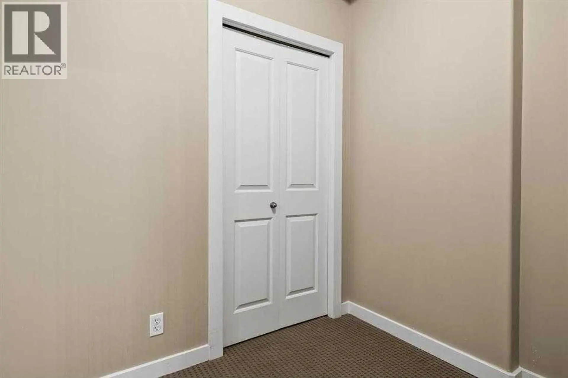 #411 1053 10 Street SW - Image 17