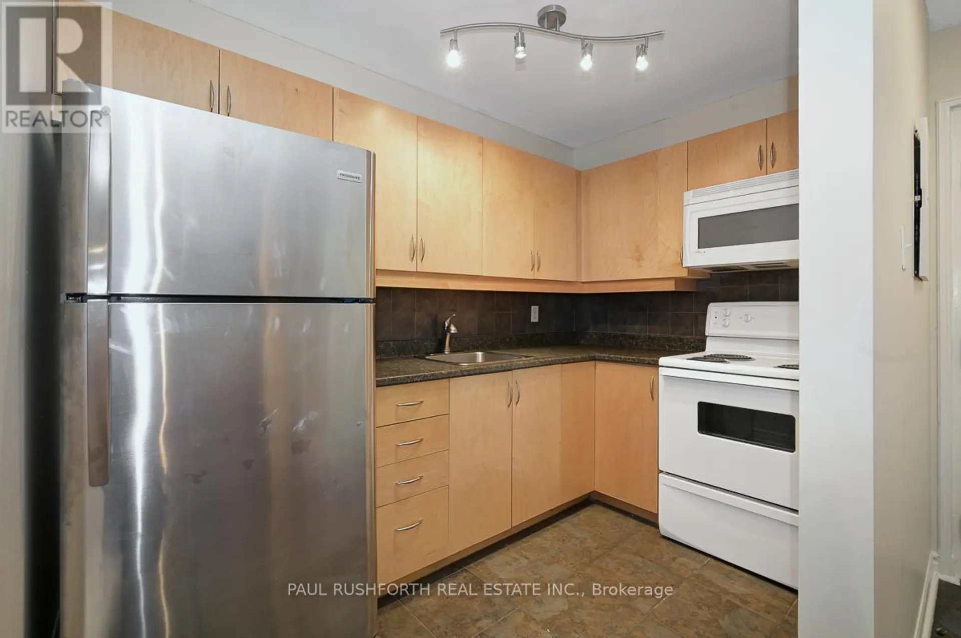 #201 41 HILDA STREET - Image 10