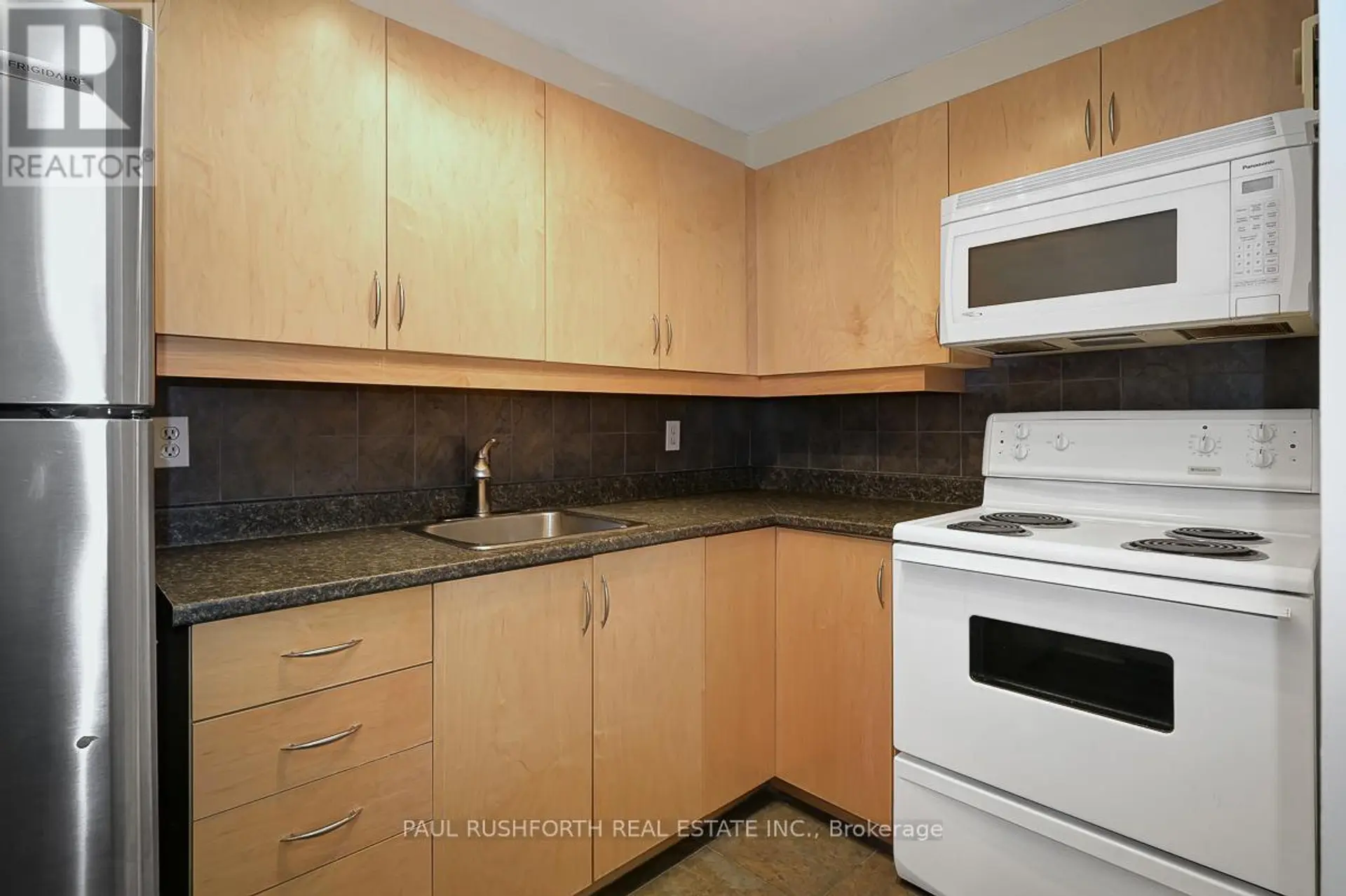 #201 41 HILDA STREET - Image 11