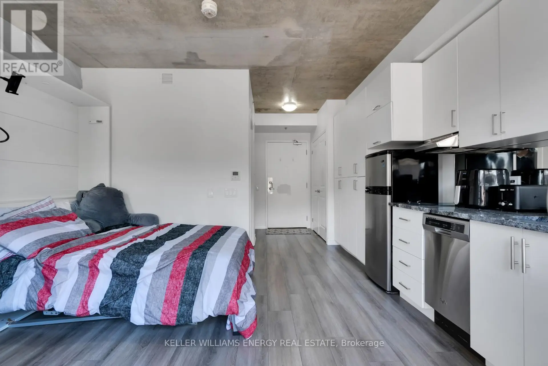 #217 1900 SIMCOE STREET N - Image 9