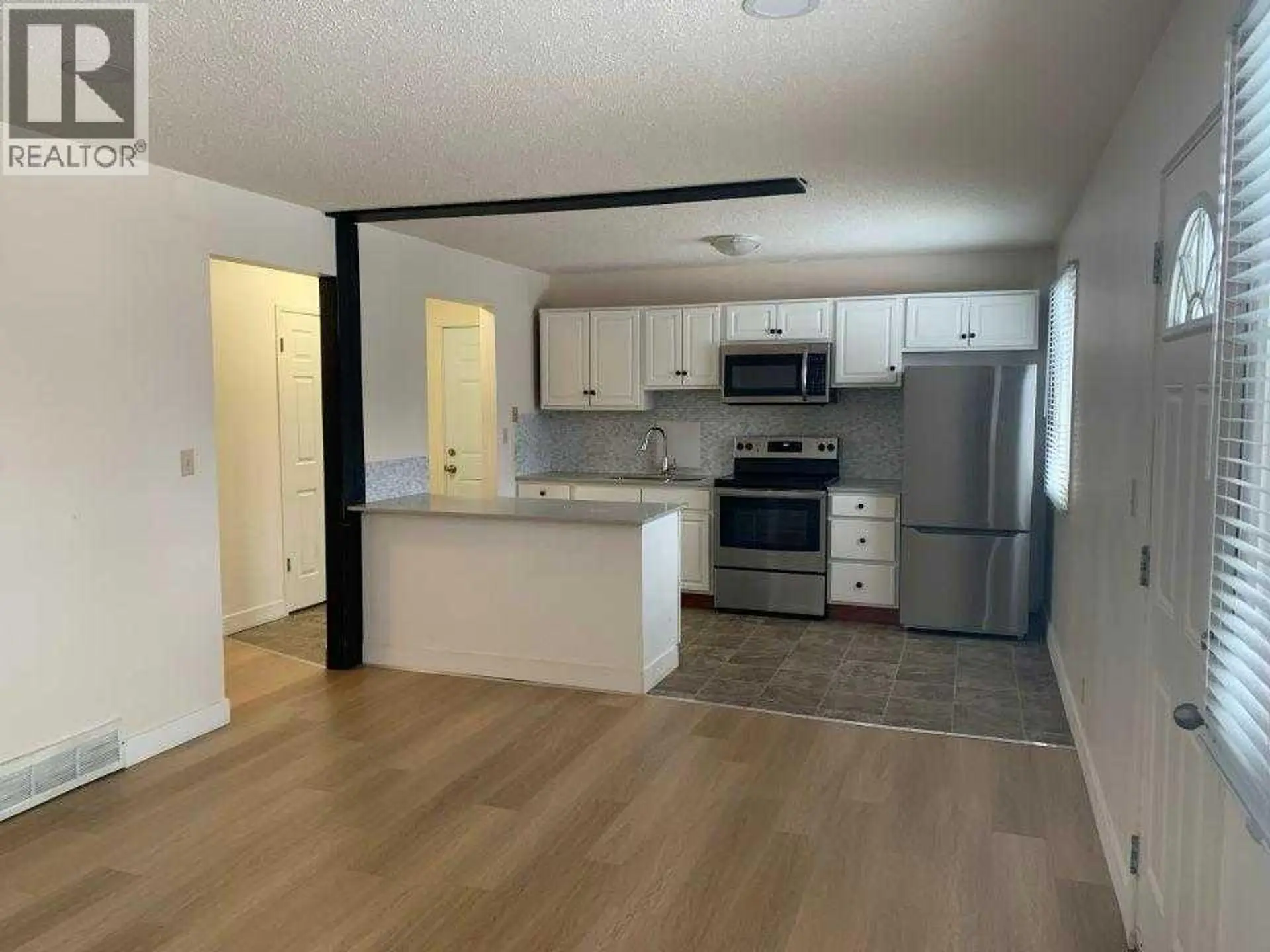 5805 56 Avenue - Image 4