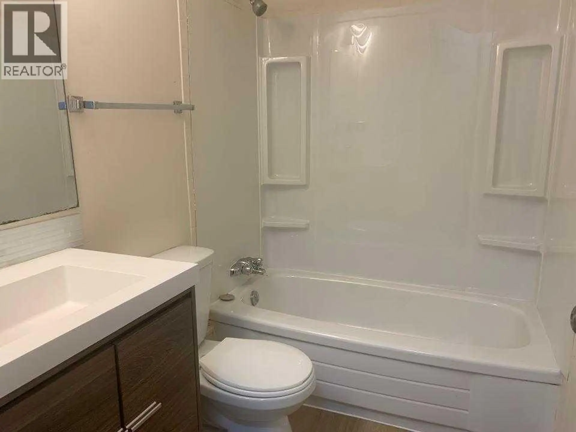 5805 56 Avenue - Image 13