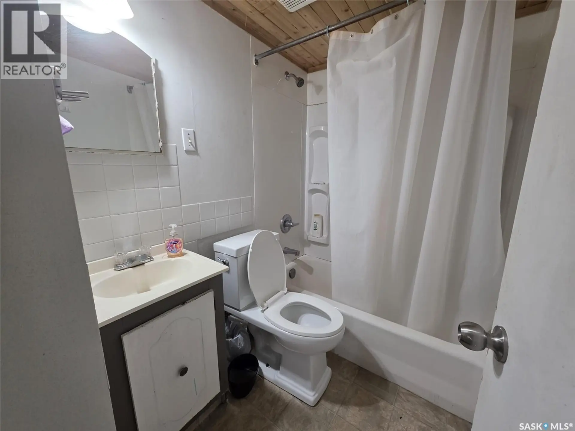 1116 Cumberland AVENUE S - Image 14
