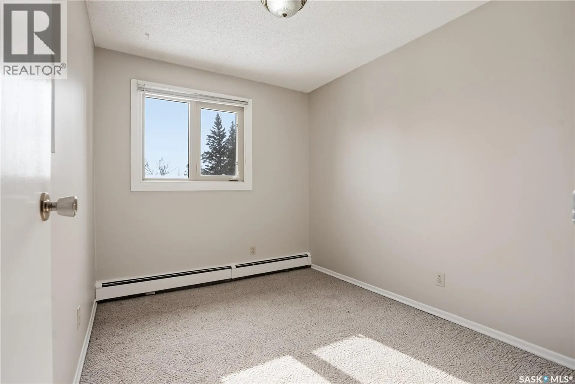 #34 4219 Degeer STREET - Image 11