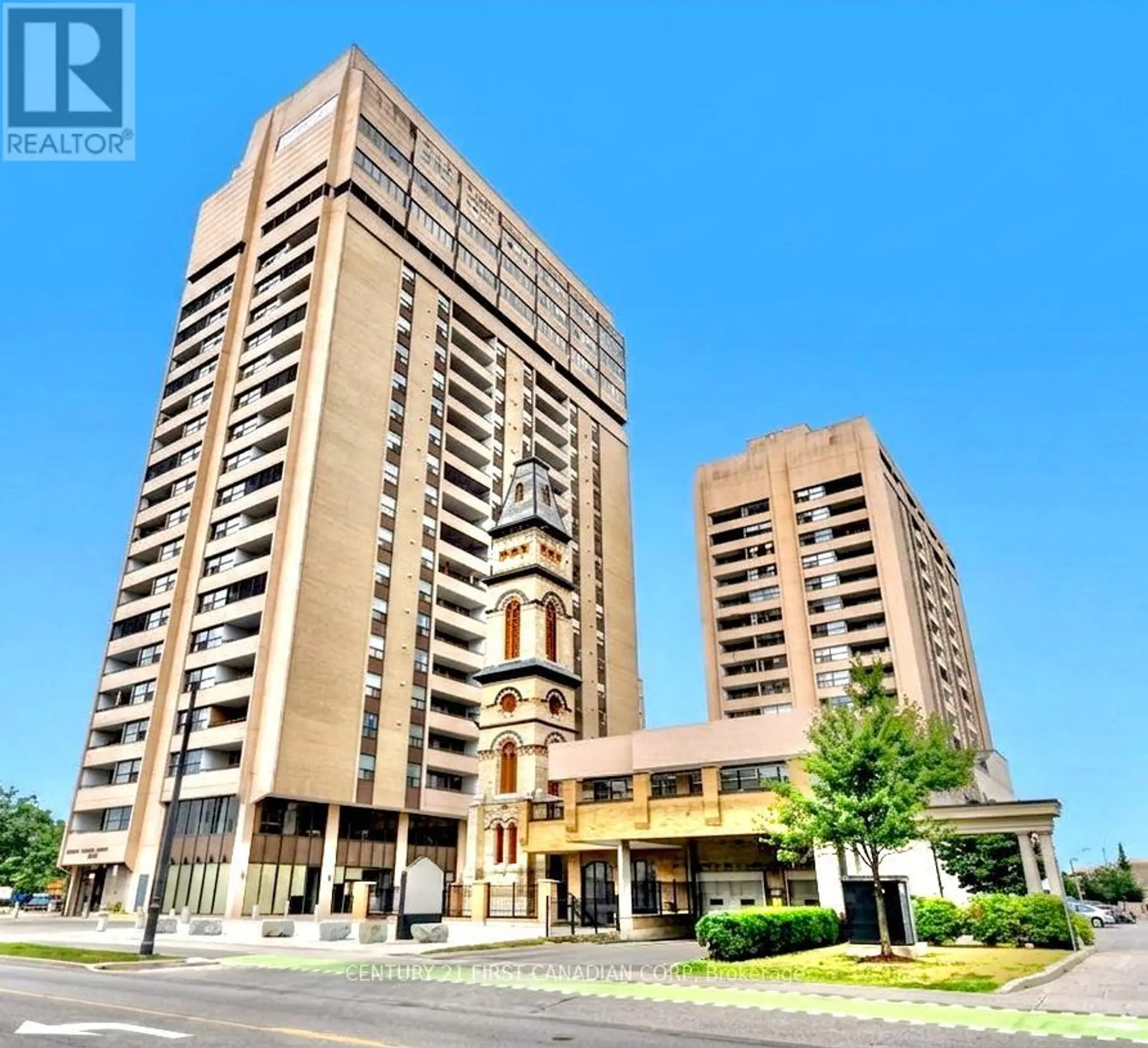 #2404 389 DUNDAS STREET - Image 1