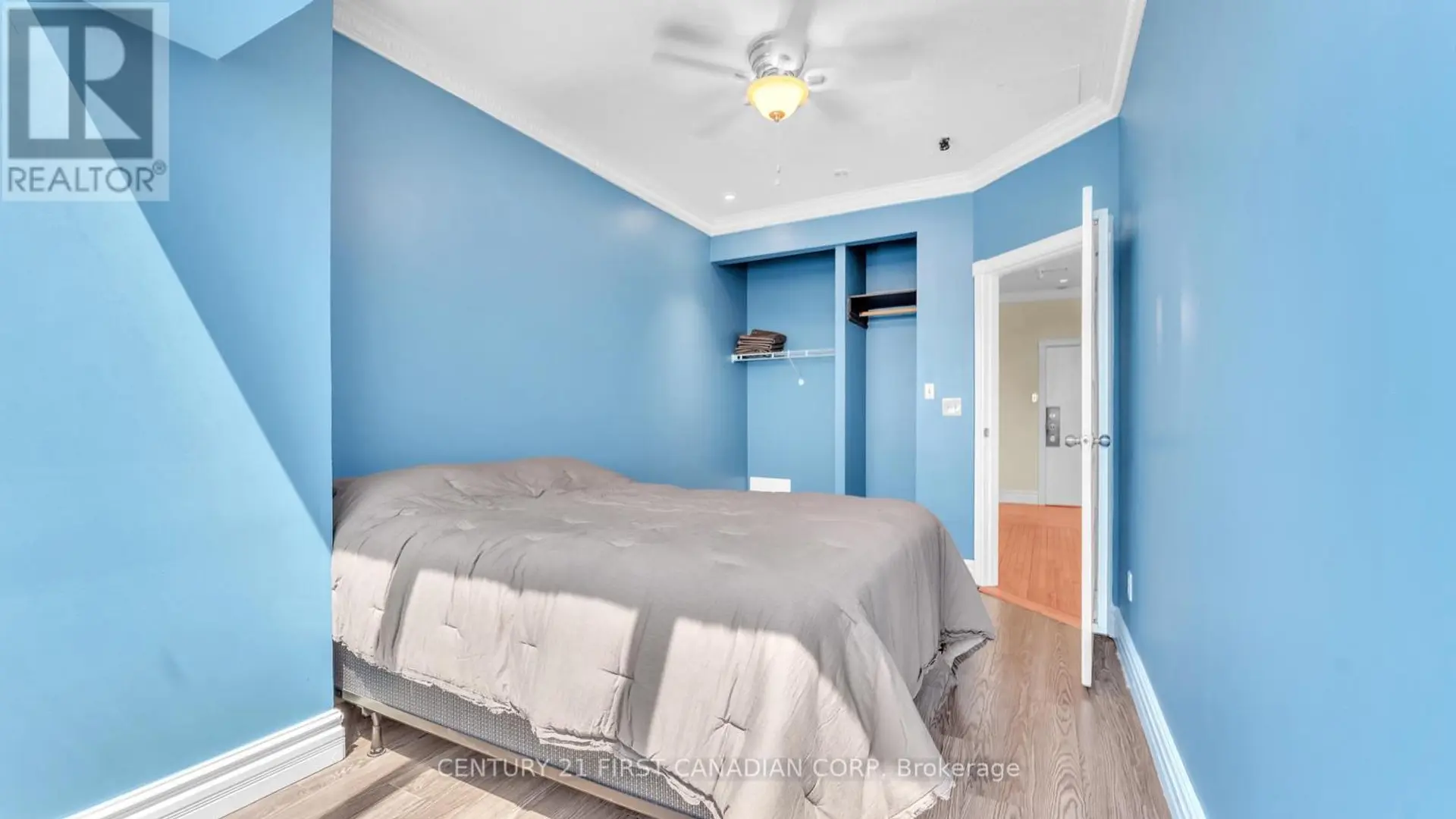 #2404 389 DUNDAS STREET - Image 20