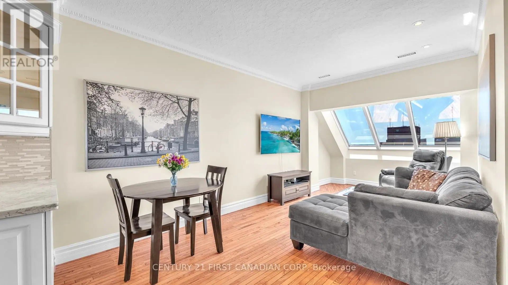 #2404 389 DUNDAS STREET - Image 5