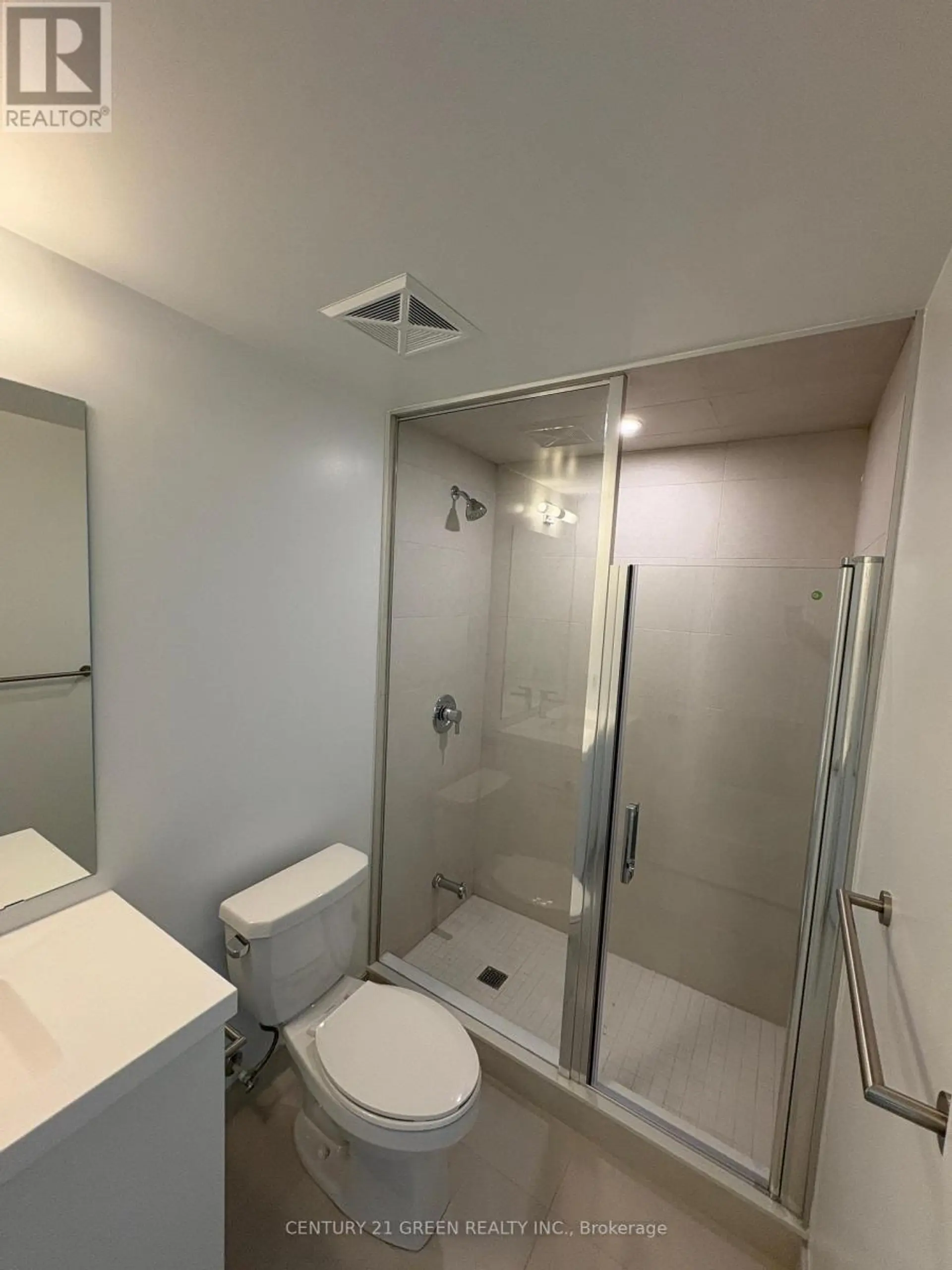 #219 2545 SIMCOE STREET N - Image 17