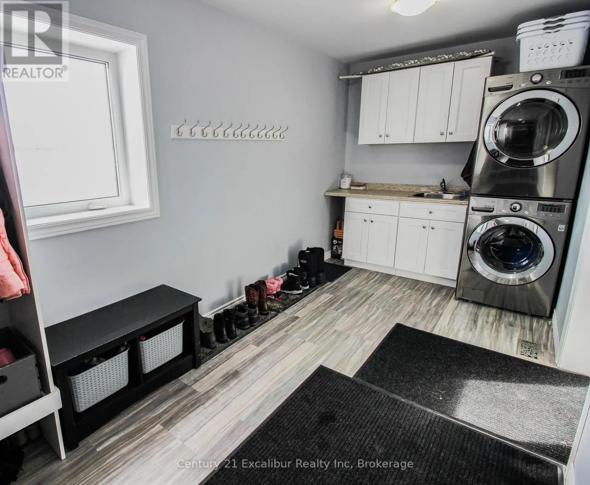7104 SIXTH LINE ROAD W - Image 11
