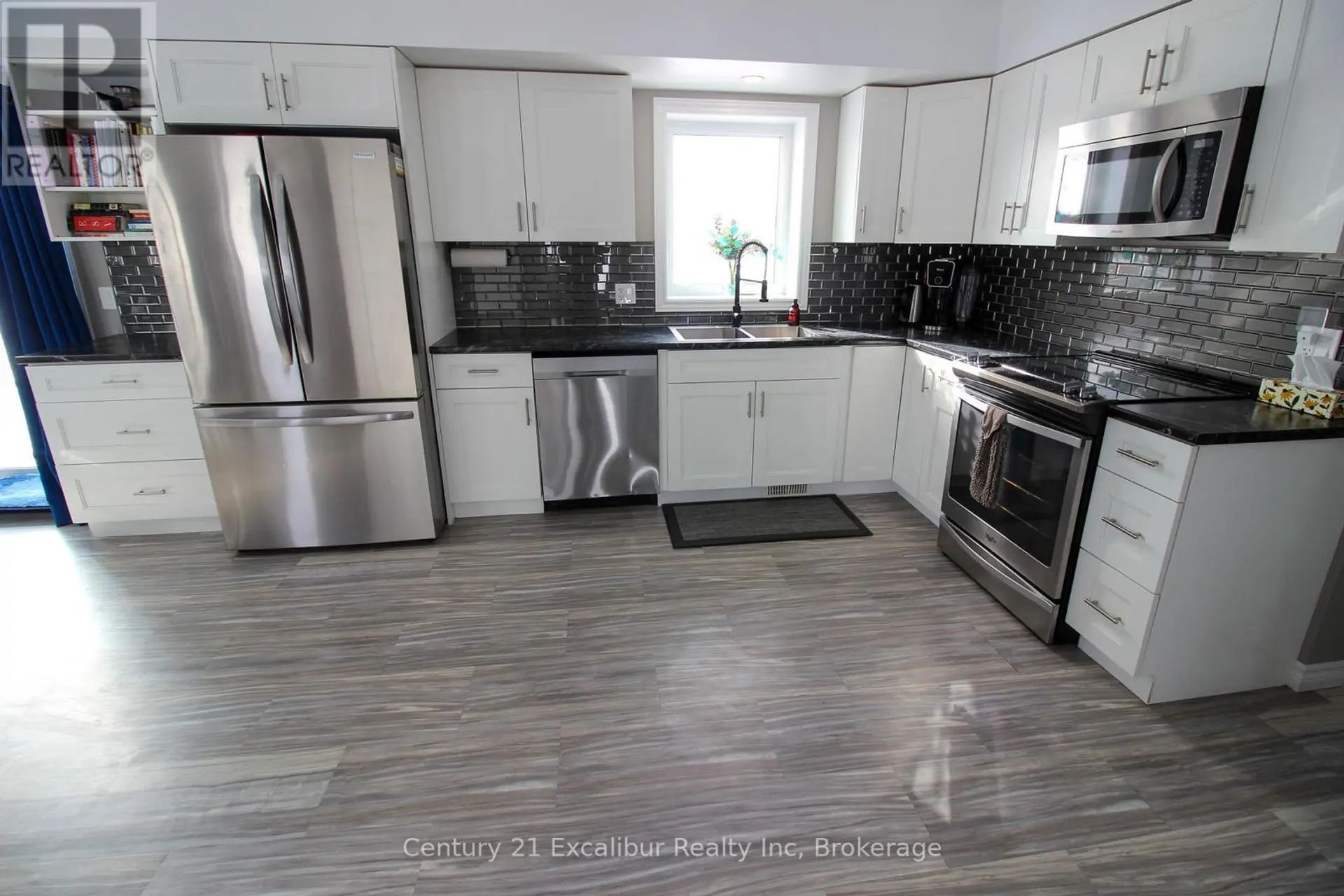 7104 SIXTH LINE ROAD W - Image 5