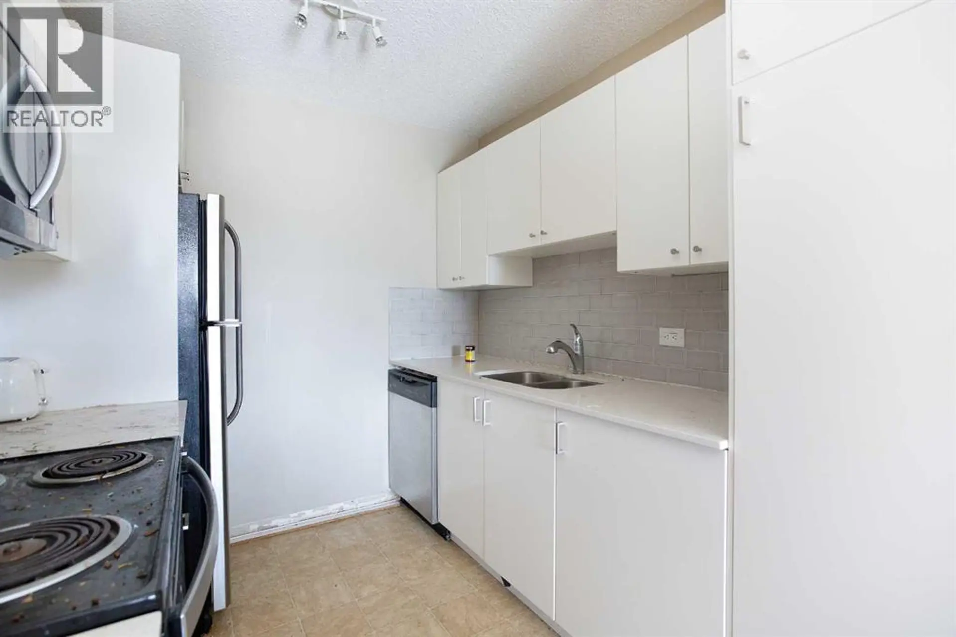 #740 519 17 Avenue SW - Image 10