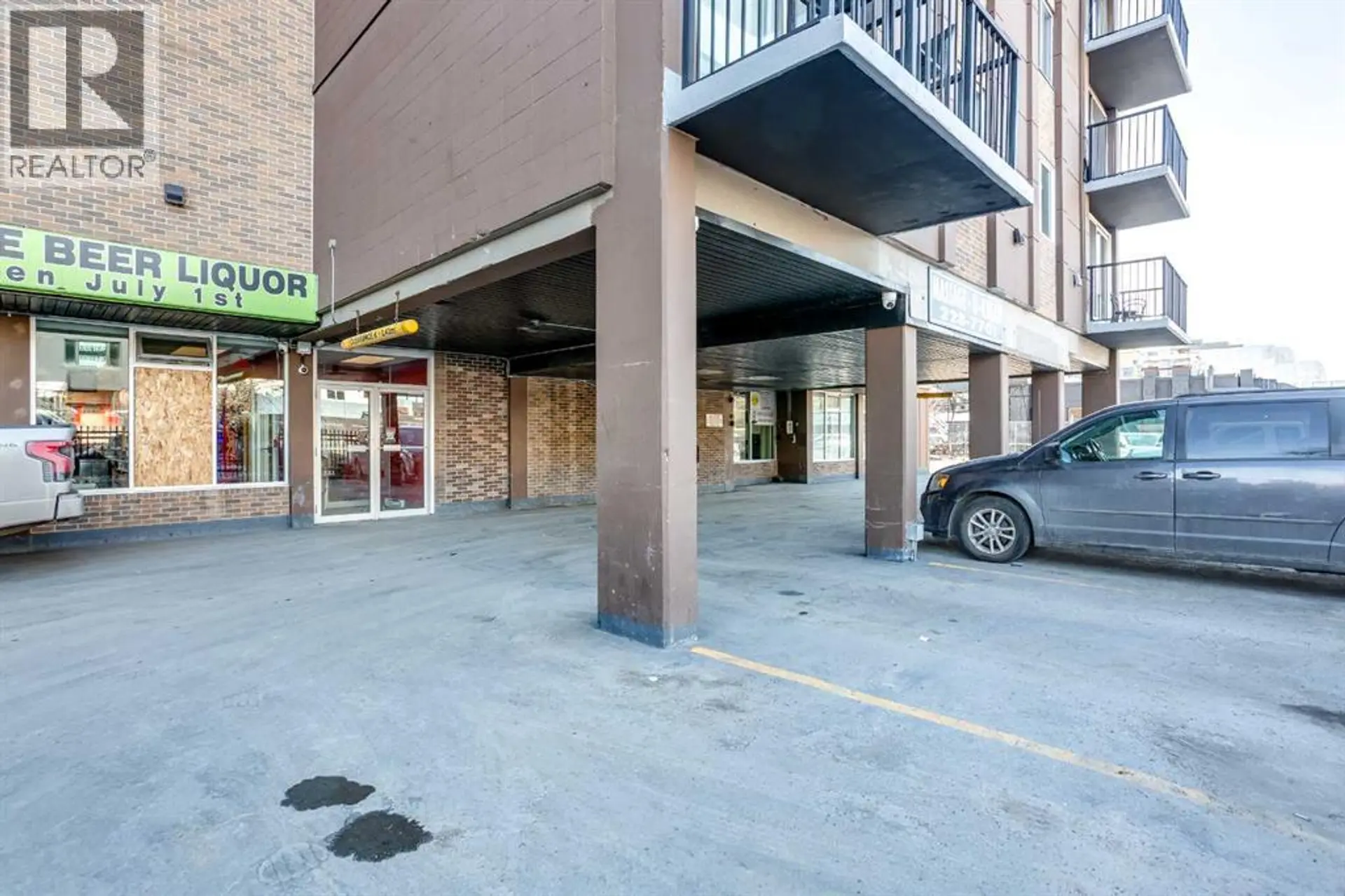 #740 519 17 Avenue SW - Image 2