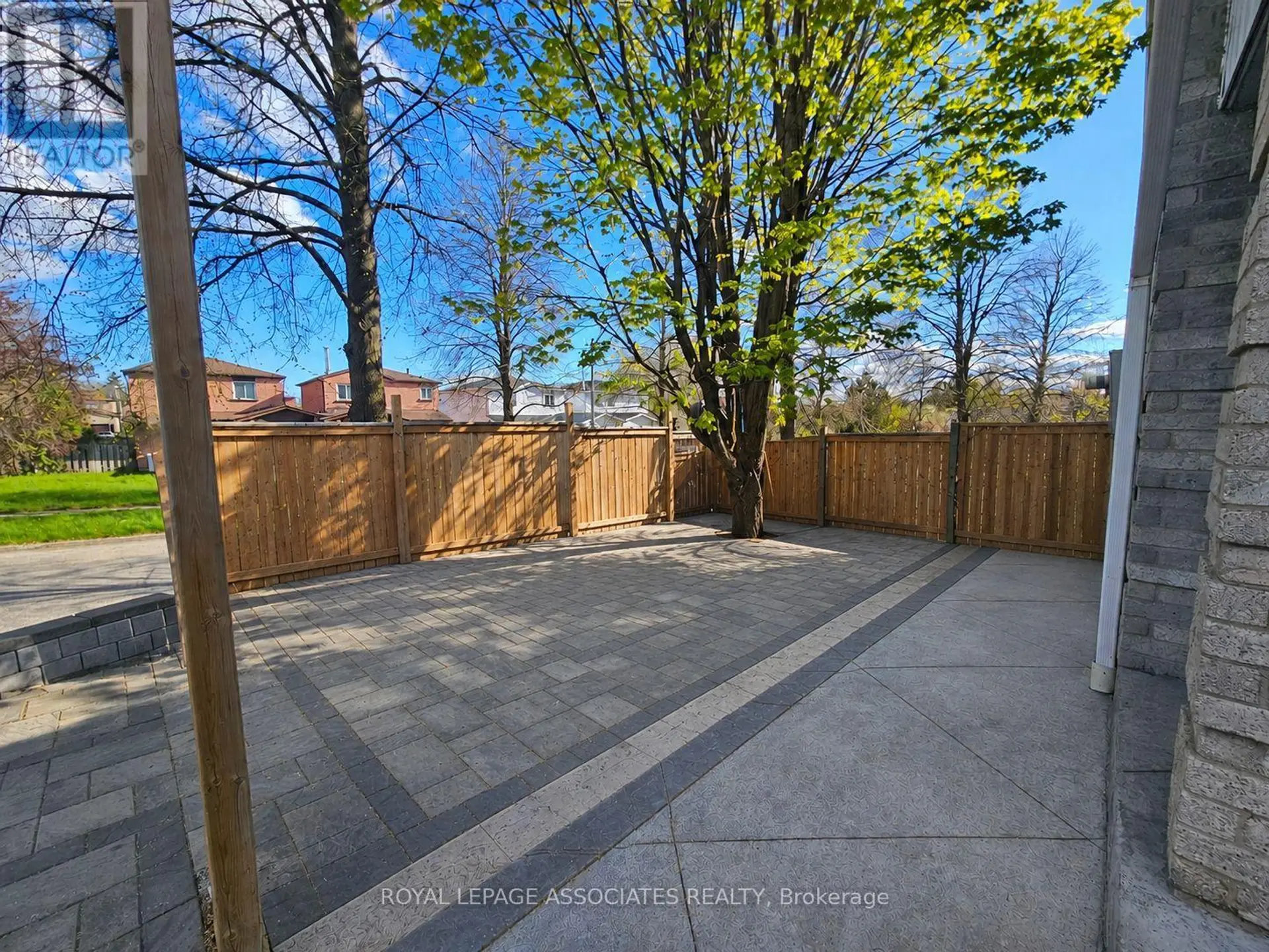 8 CHALMERS CRESCENT - Image 2